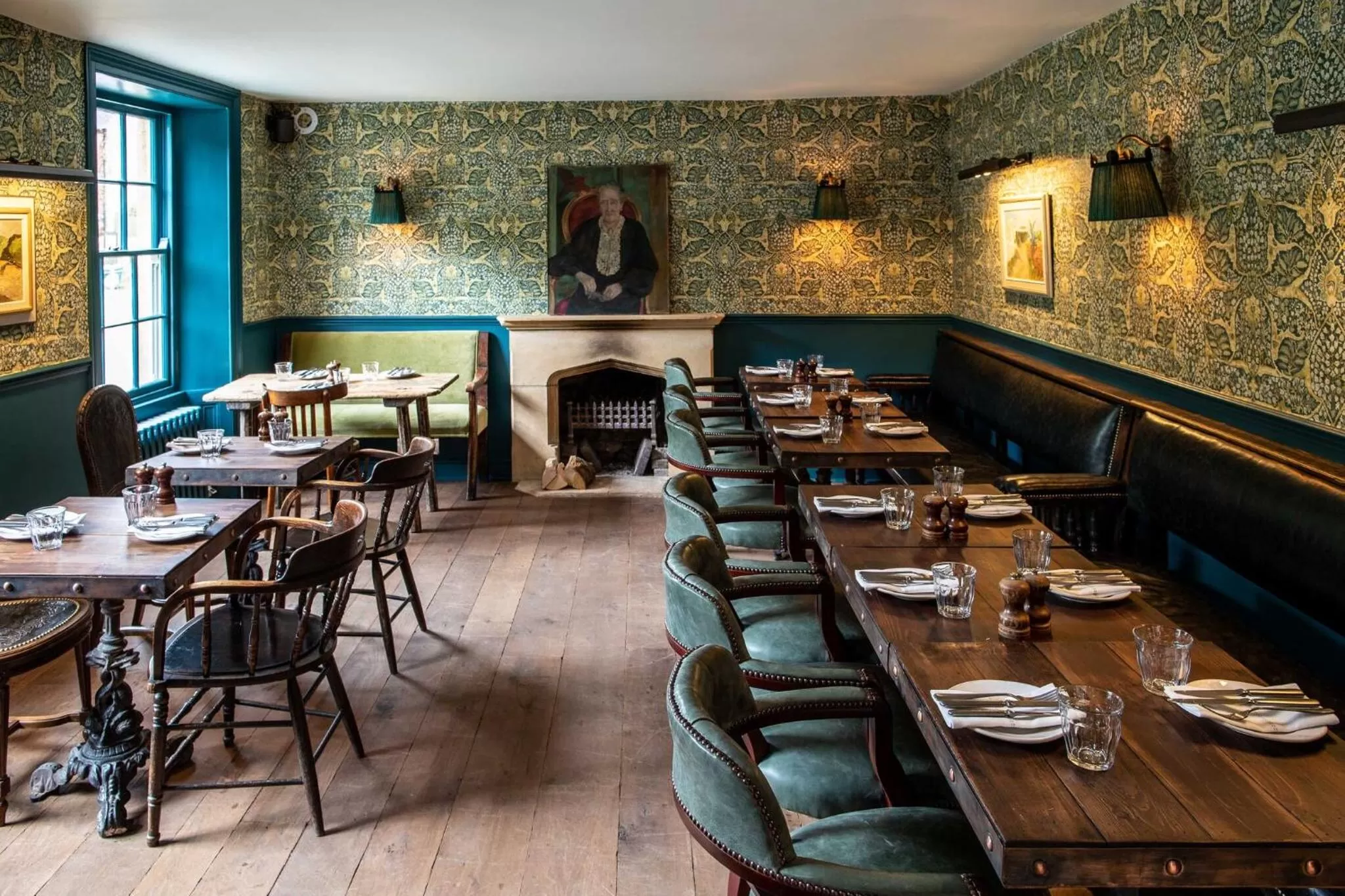 Restaurant/places to eat in The Swan Inn