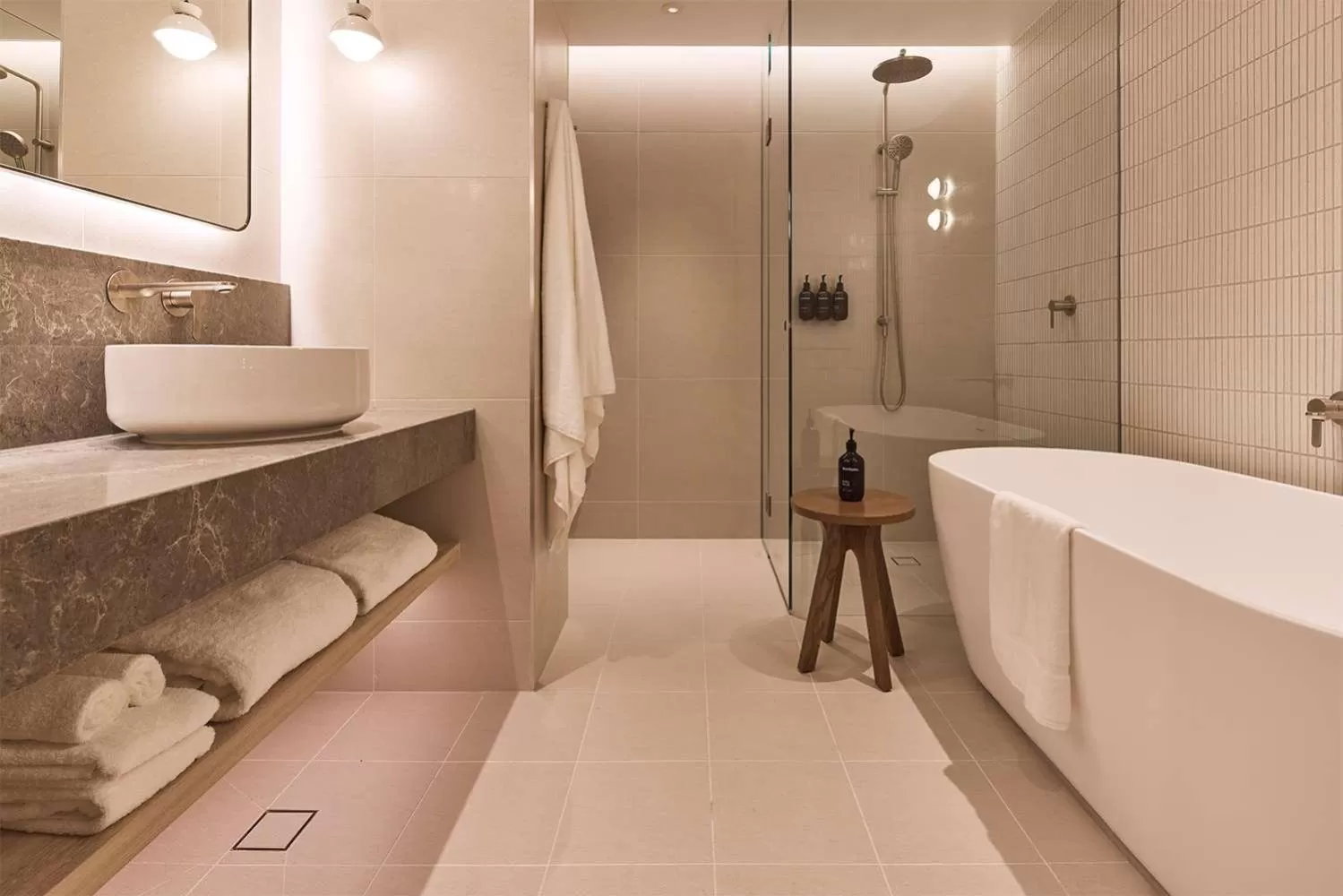 Bathroom in Rydges Melbourne