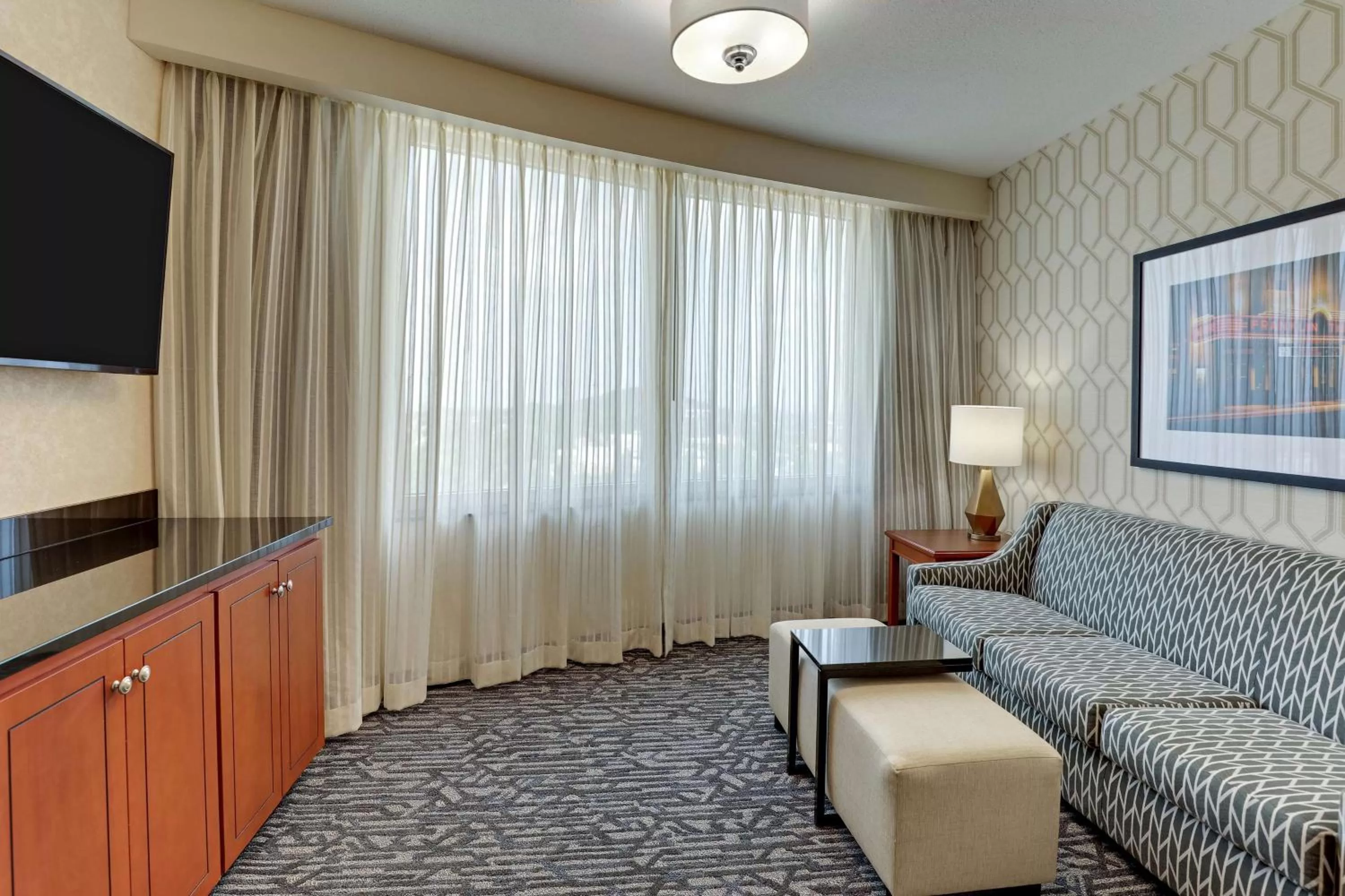 Superior King Suite in Drury Plaza Hotel Nashville Franklin