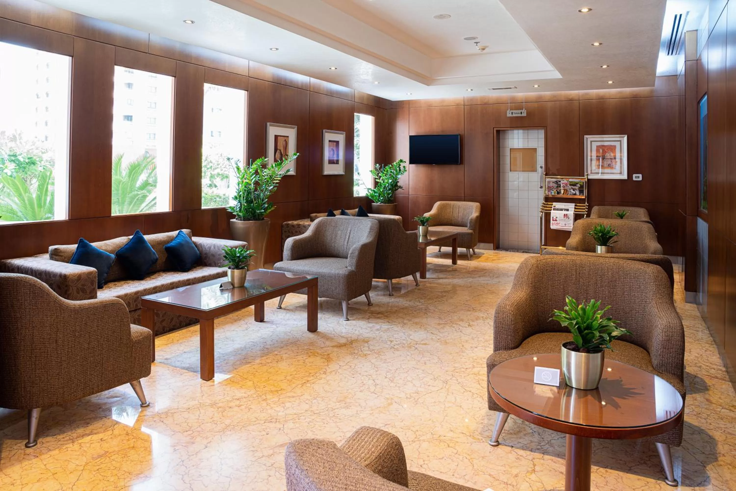 Lobby or reception in Al Rawda Arjaan by Rotana, Abu Dhabi