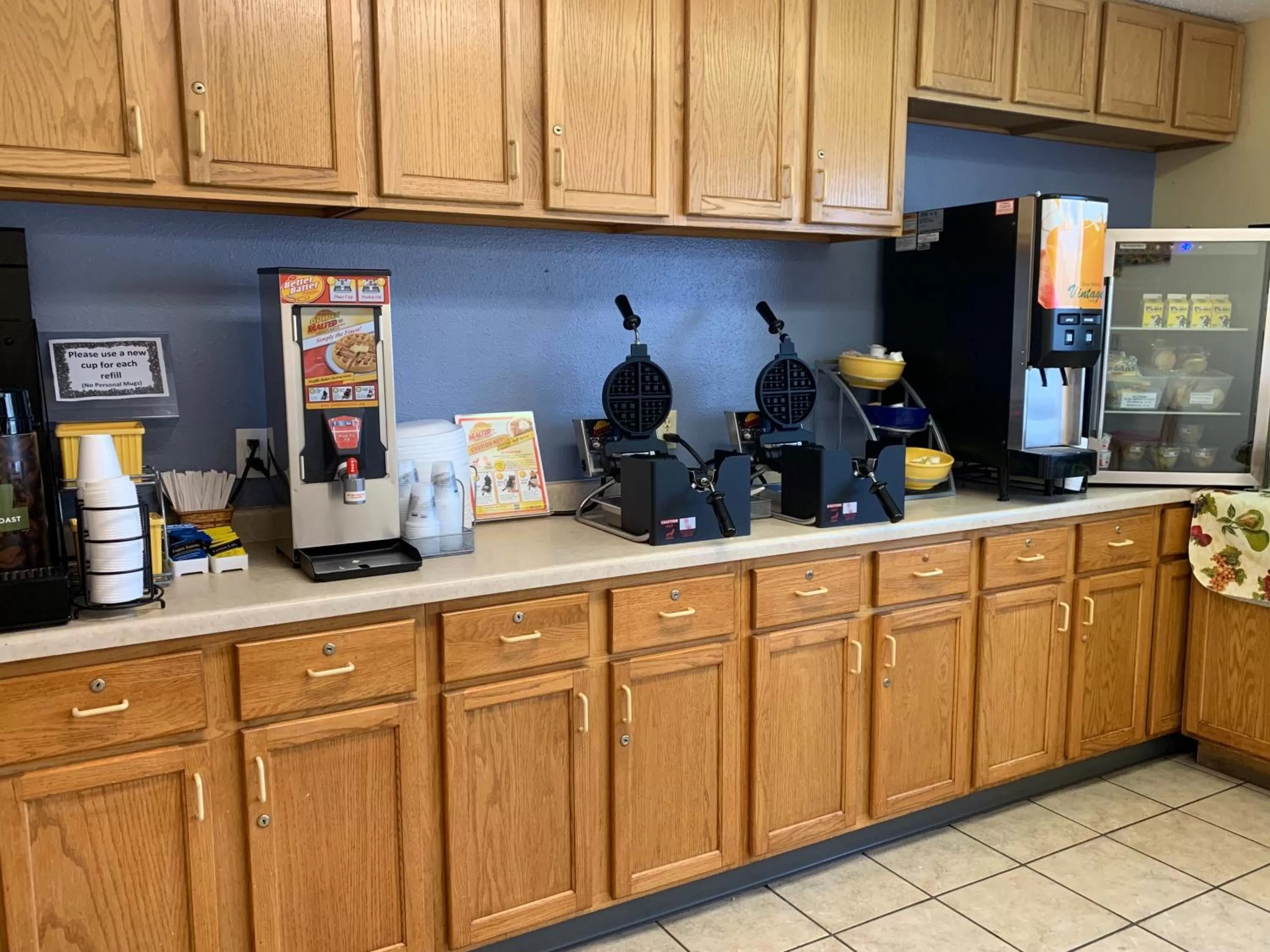 Breakfast in Days Inn by Wyndham Hinckley