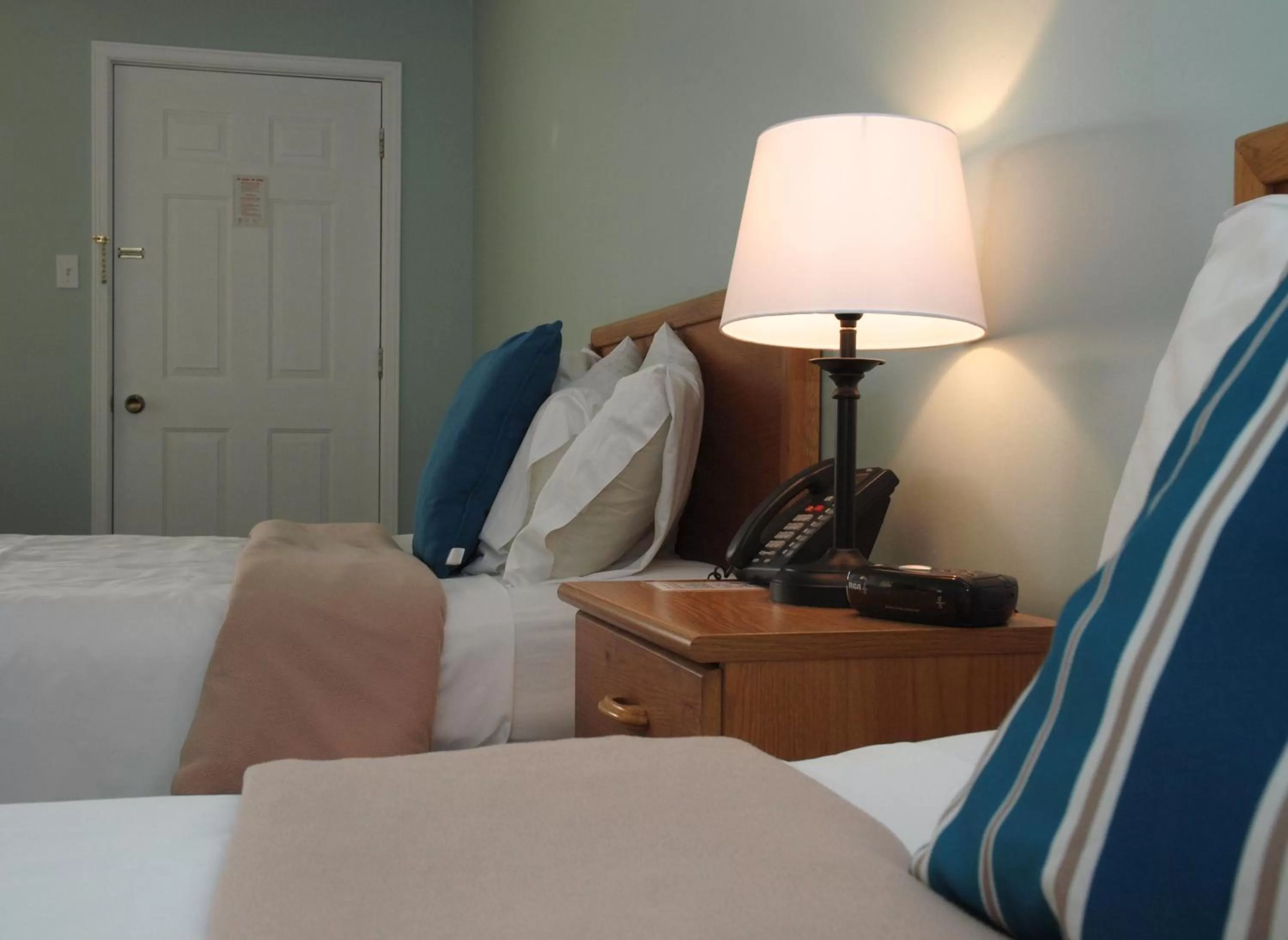 Bed in Sands on Golden Lake