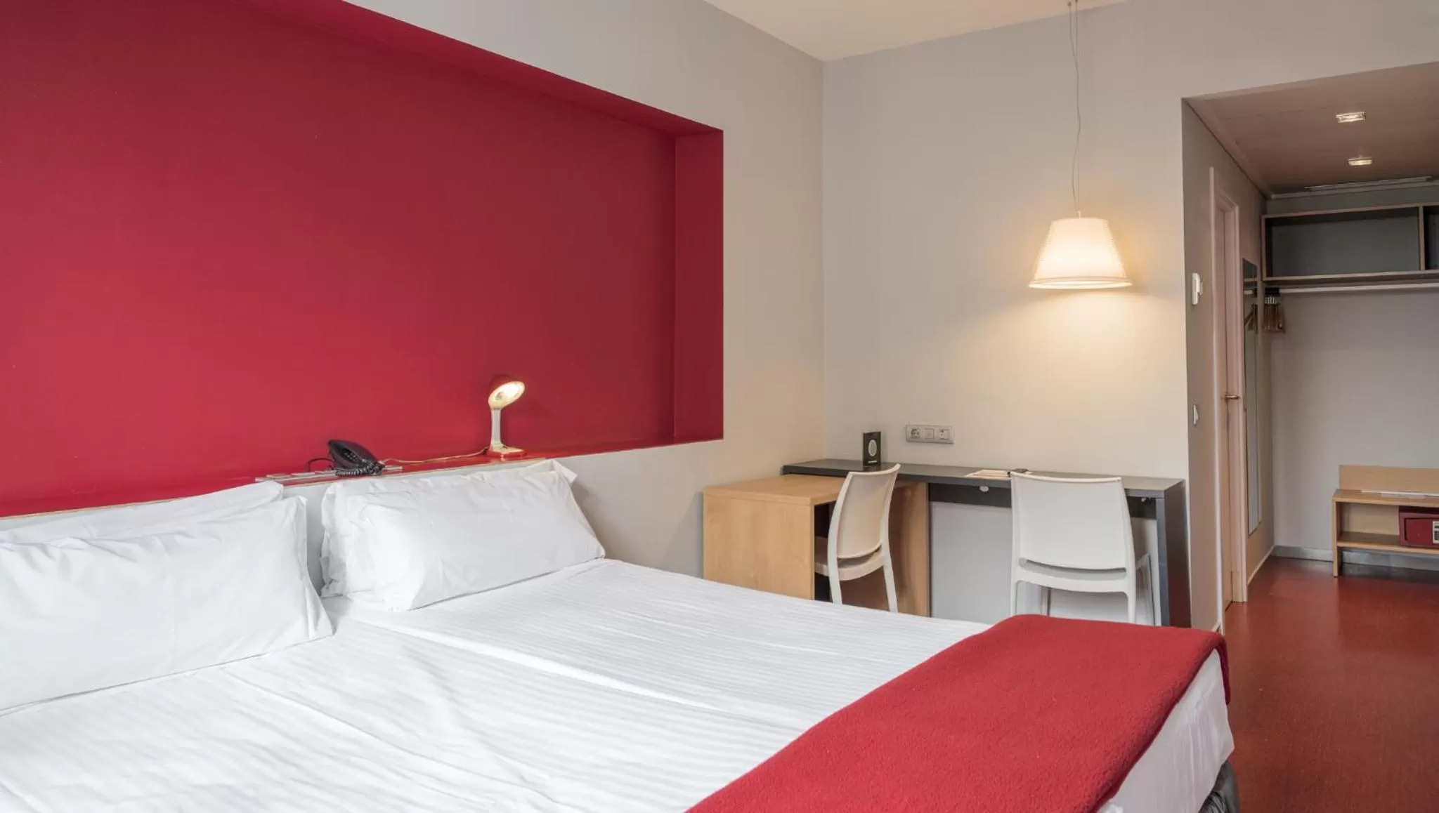 Bedroom, Bed in Ciutat Vella