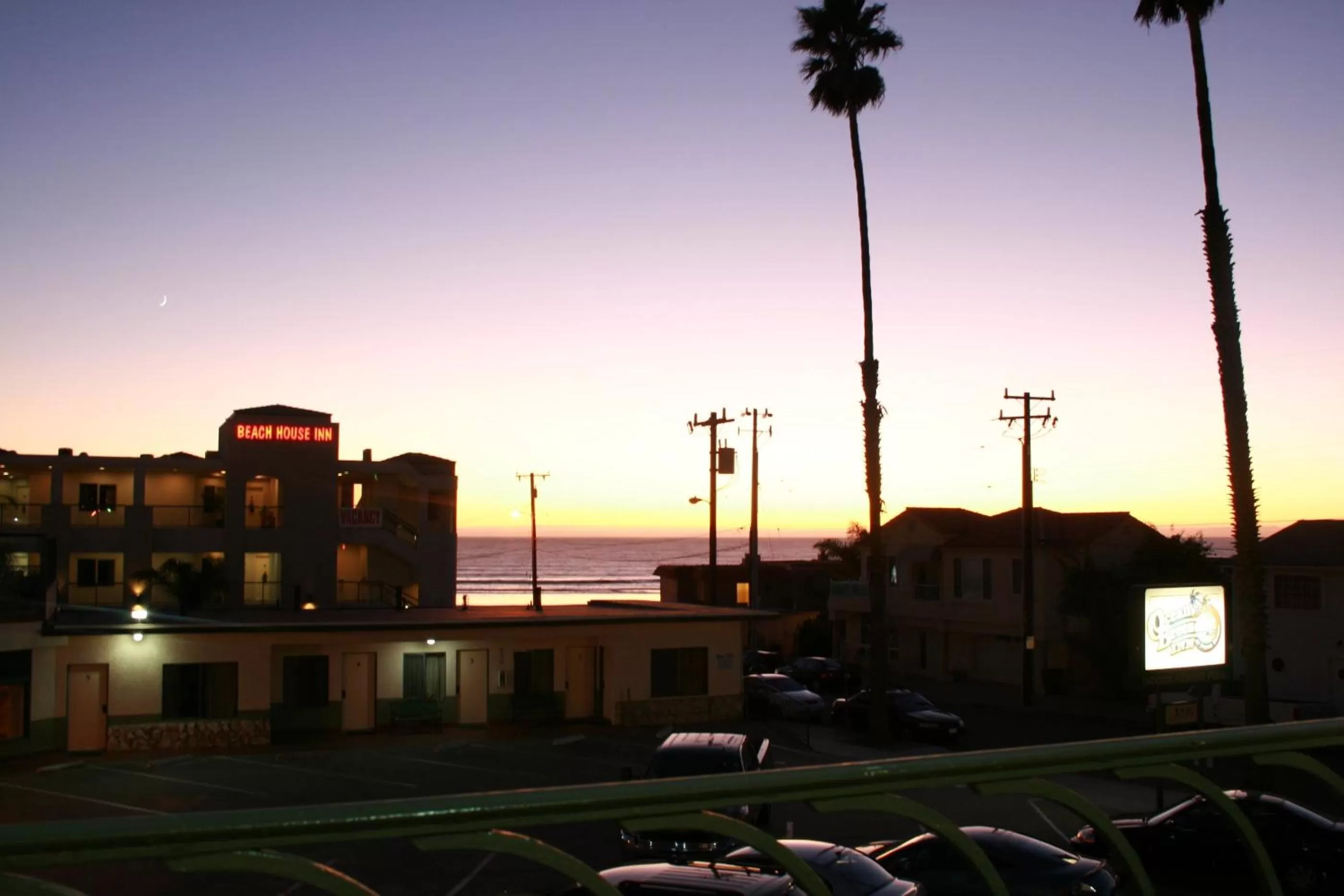 Property building in Motel 6 Pismo Beach CA Pacific Ocean