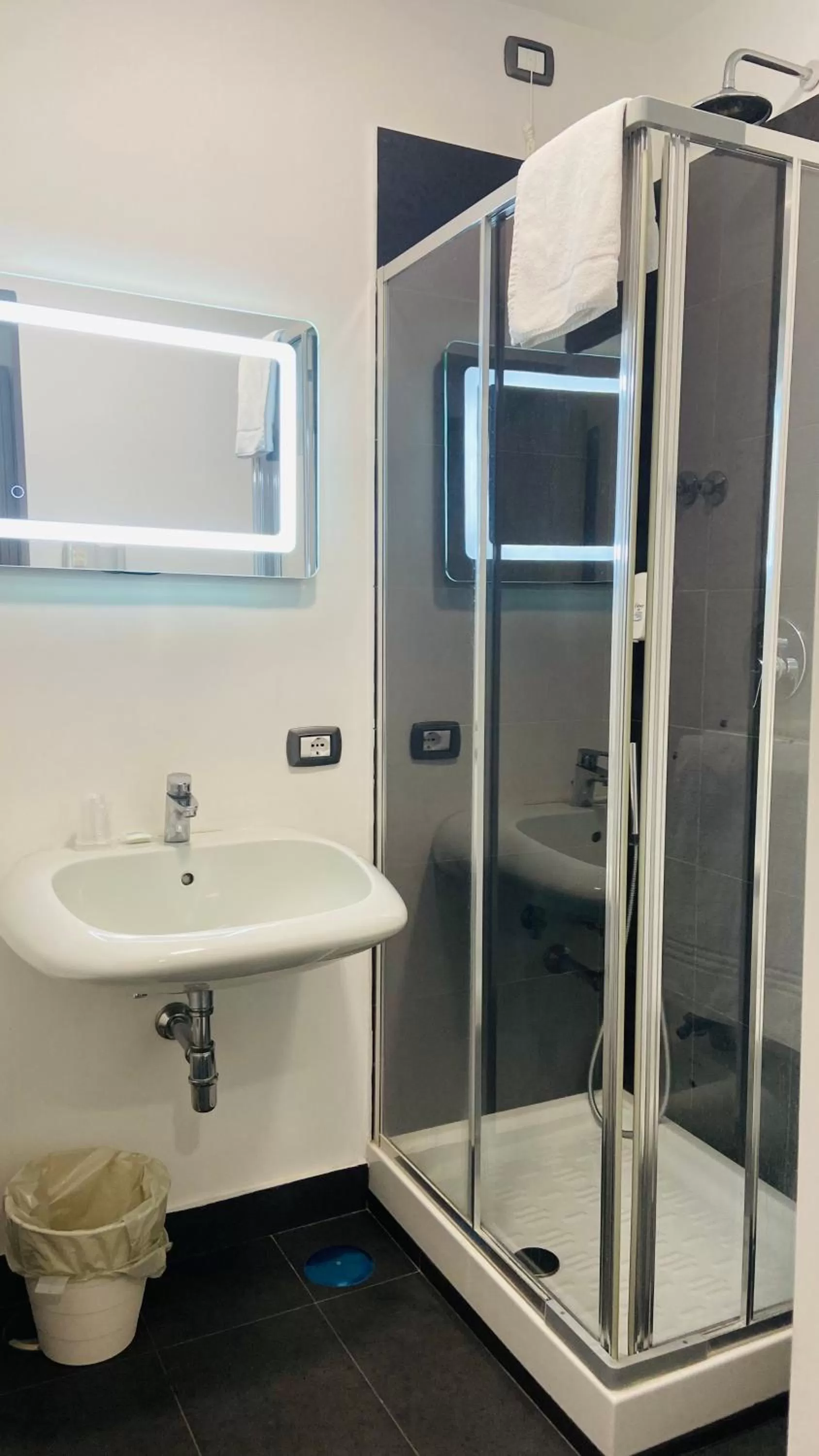 Bathroom in Jazz Hotel