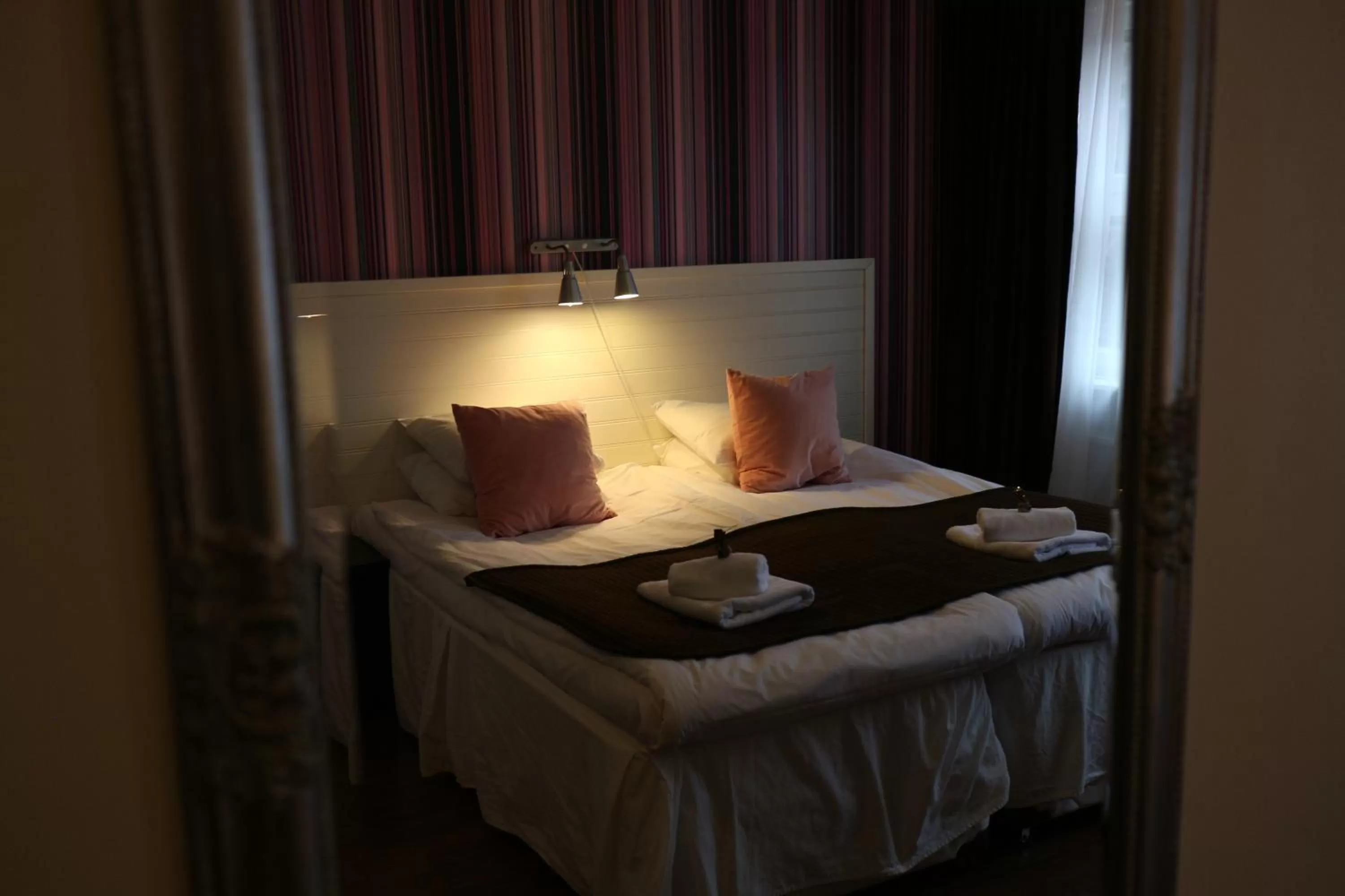 Bed in Hotell Marieberg