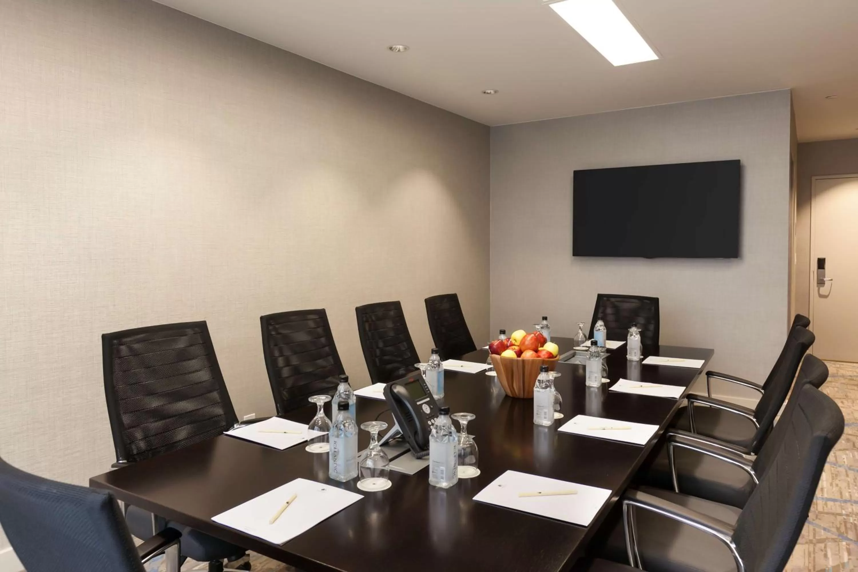 Meeting/conference room in DoubleTree by Hilton Hotel & Suites Houston by the Galleria