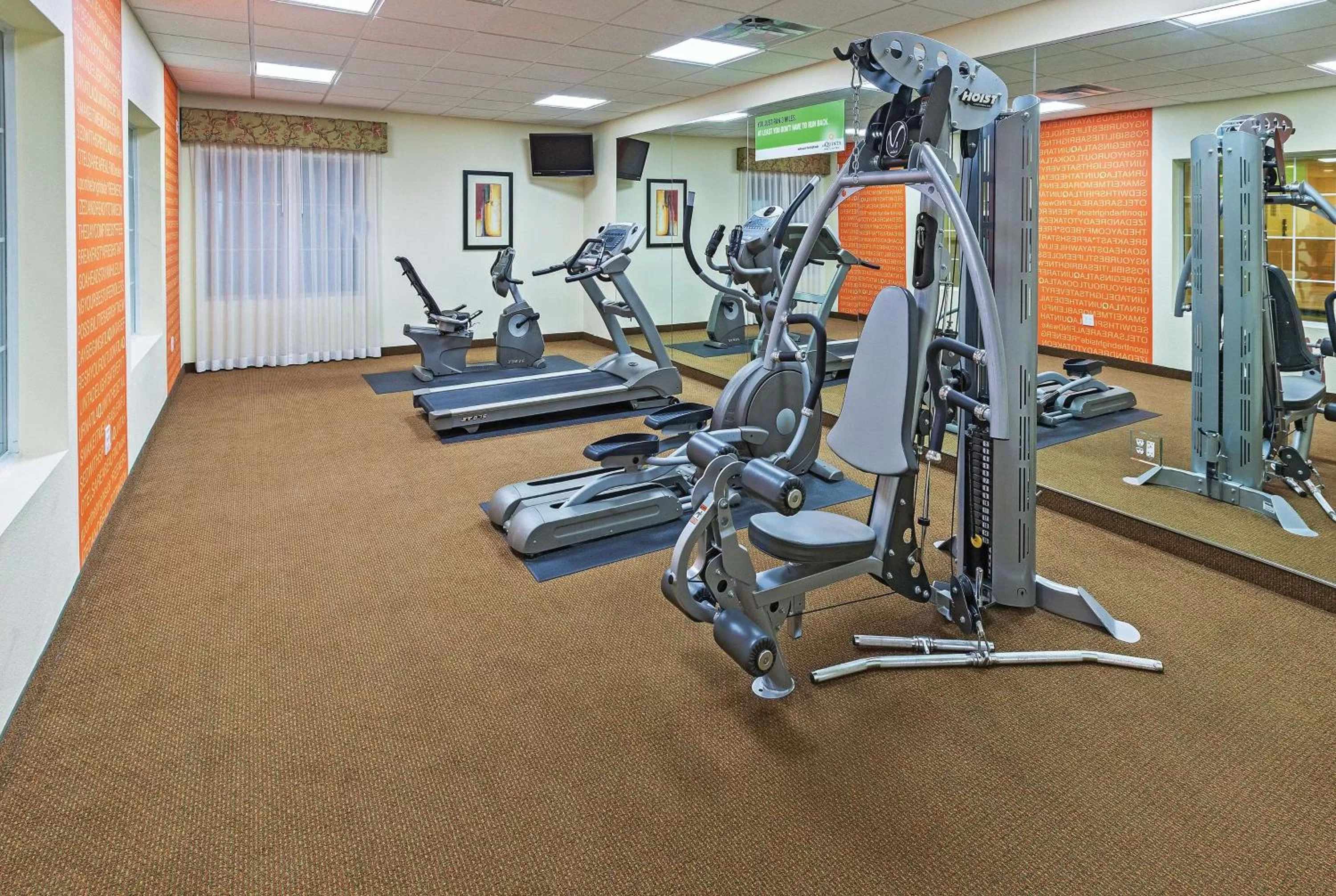 Fitness centre/facilities in La Quinta by Wyndham Columbus TX