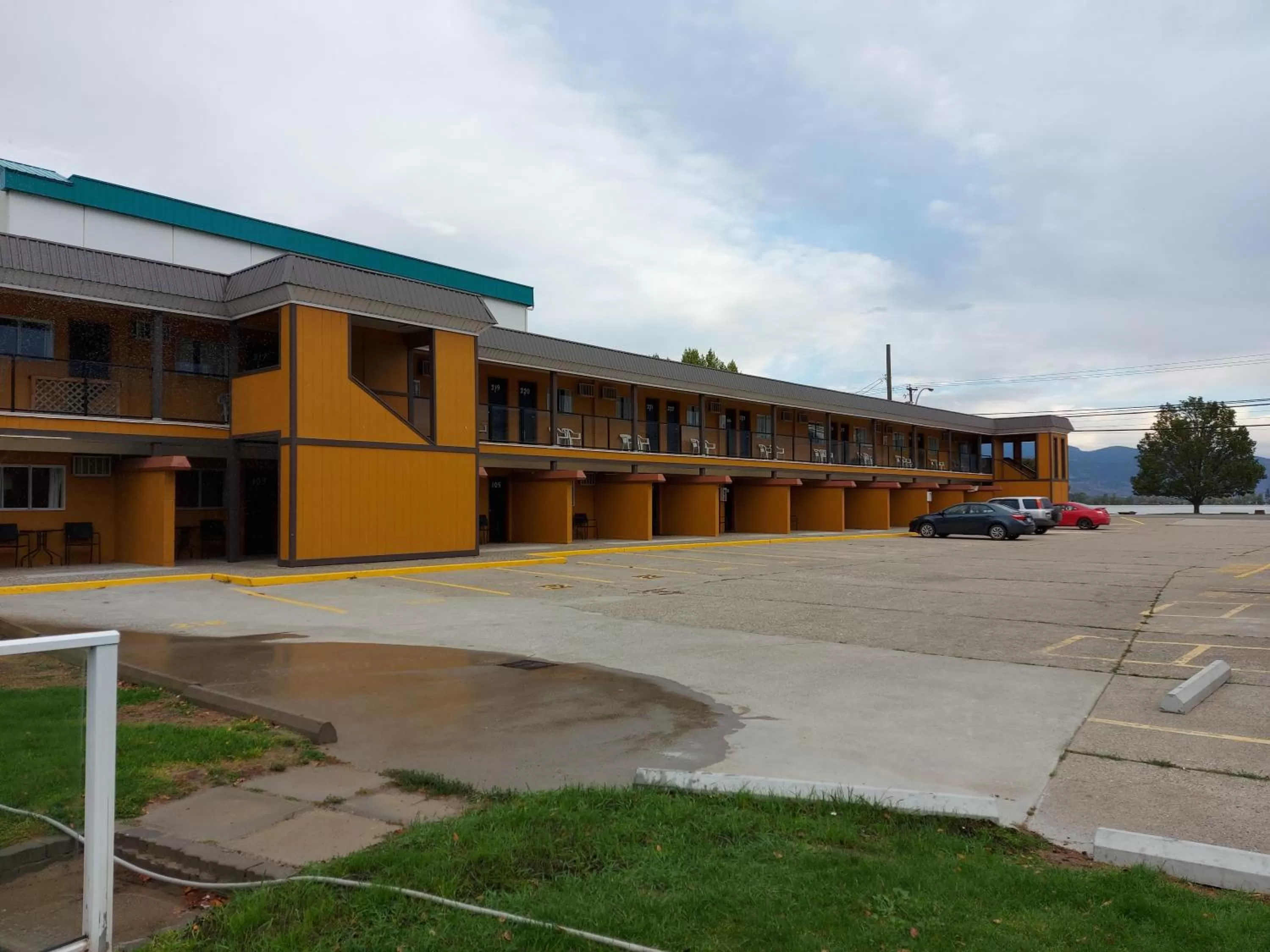 Property building in Richter Pass Beach Resort