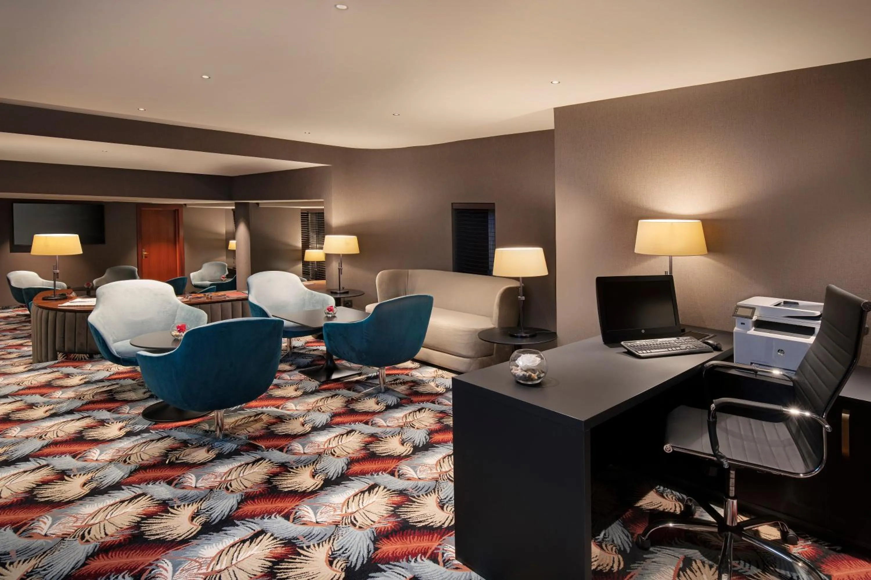 Lounge or bar in Crowne Plaza Bucharest by IHG