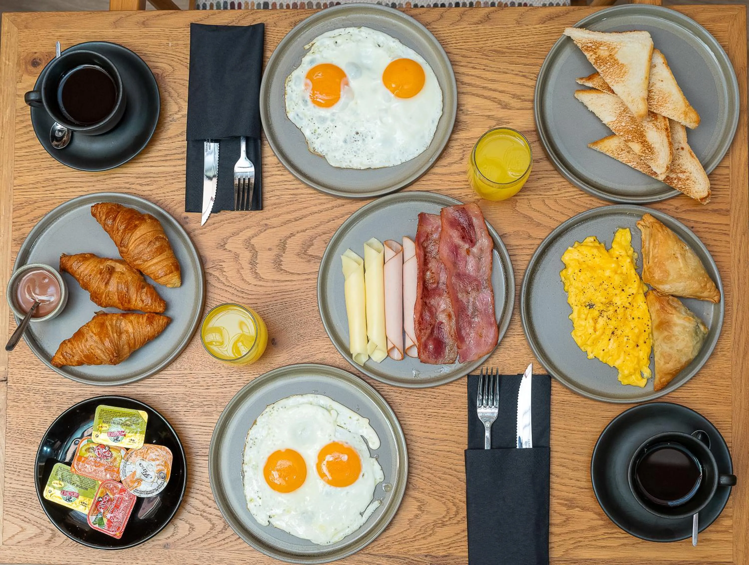 Continental breakfast in Metropole Urban Hotel