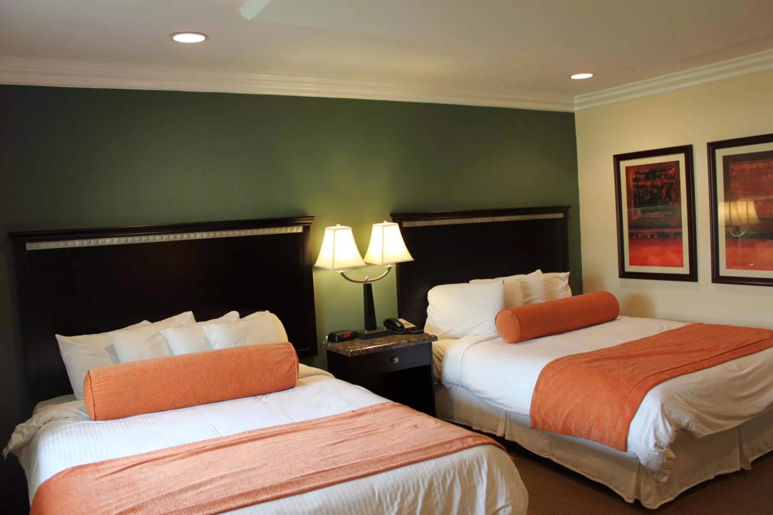 Bedroom, Bed in Travelodge by Wyndham Santa Maria