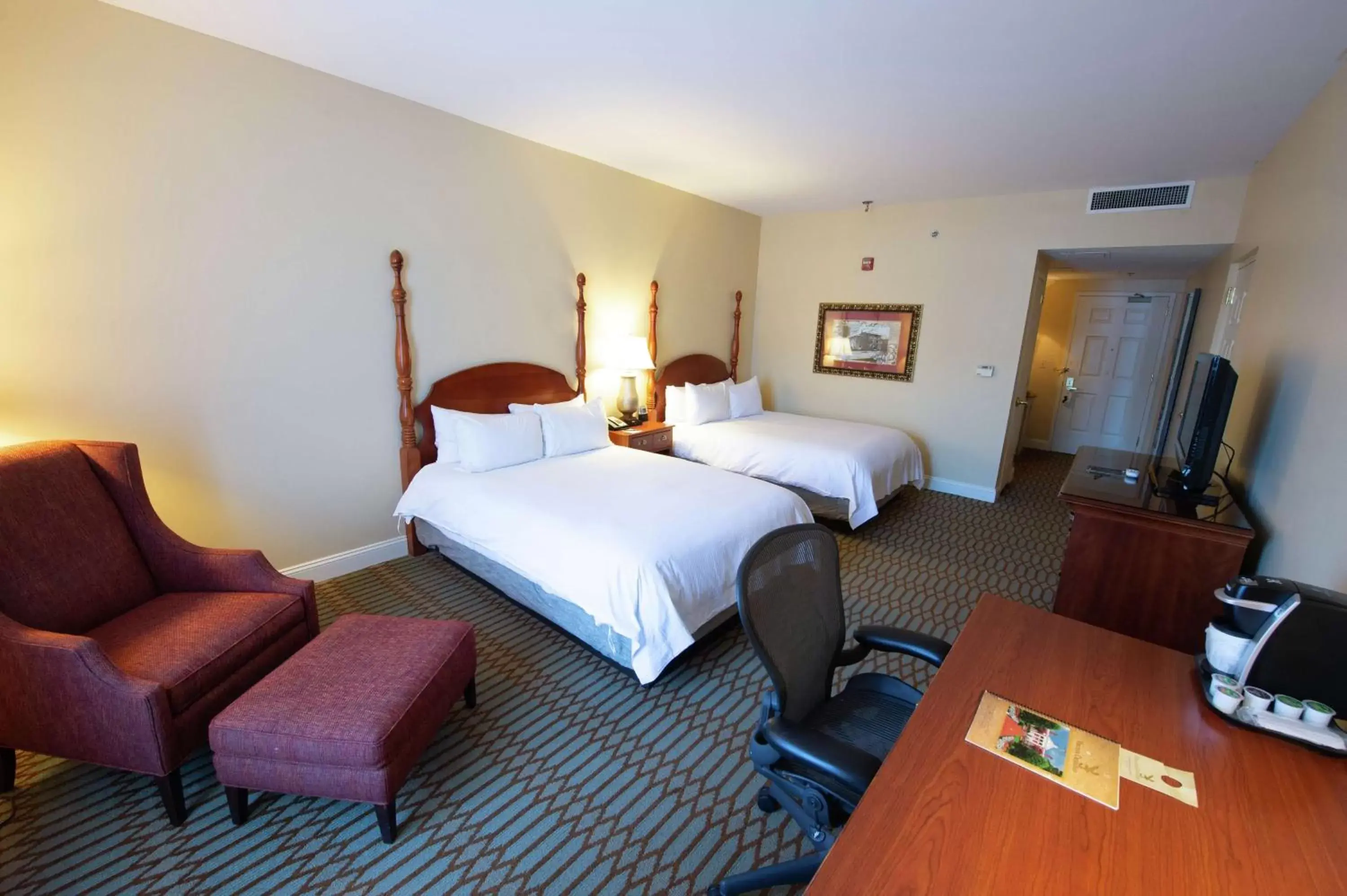 Queen Room with Two Queen Beds and Roll-In Shower - Mobility and Hearing Access in Virginia Crossings Hotel, Tapestry Collection by Hilton Queen Room with Two Queen Beds and Roll-In Shower - Mobility and Hearing Access in Virginia Crossings Hotel, Tapestry Collection by Hilton