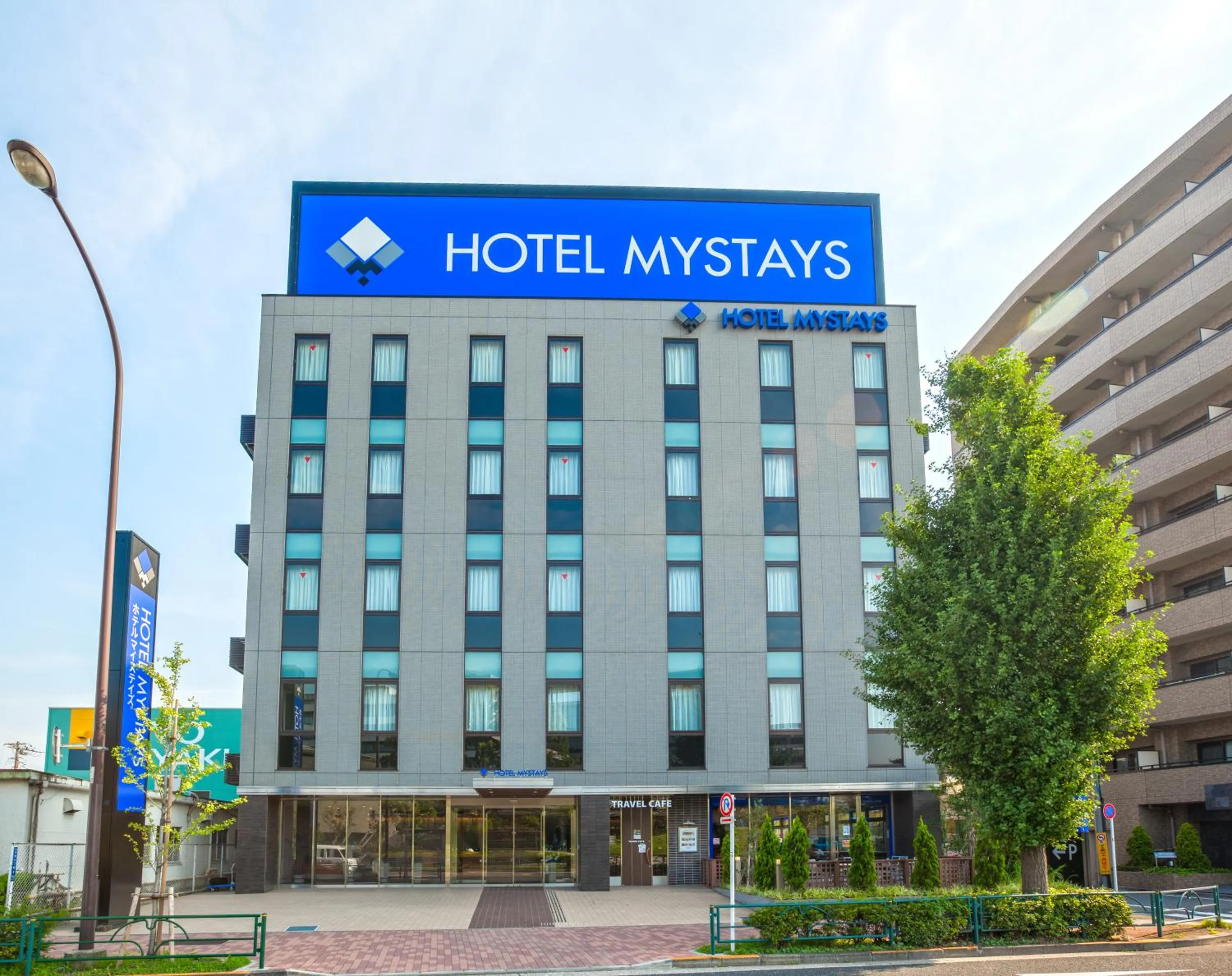 Facade/entrance in HOTEL MYSTAYS Haneda