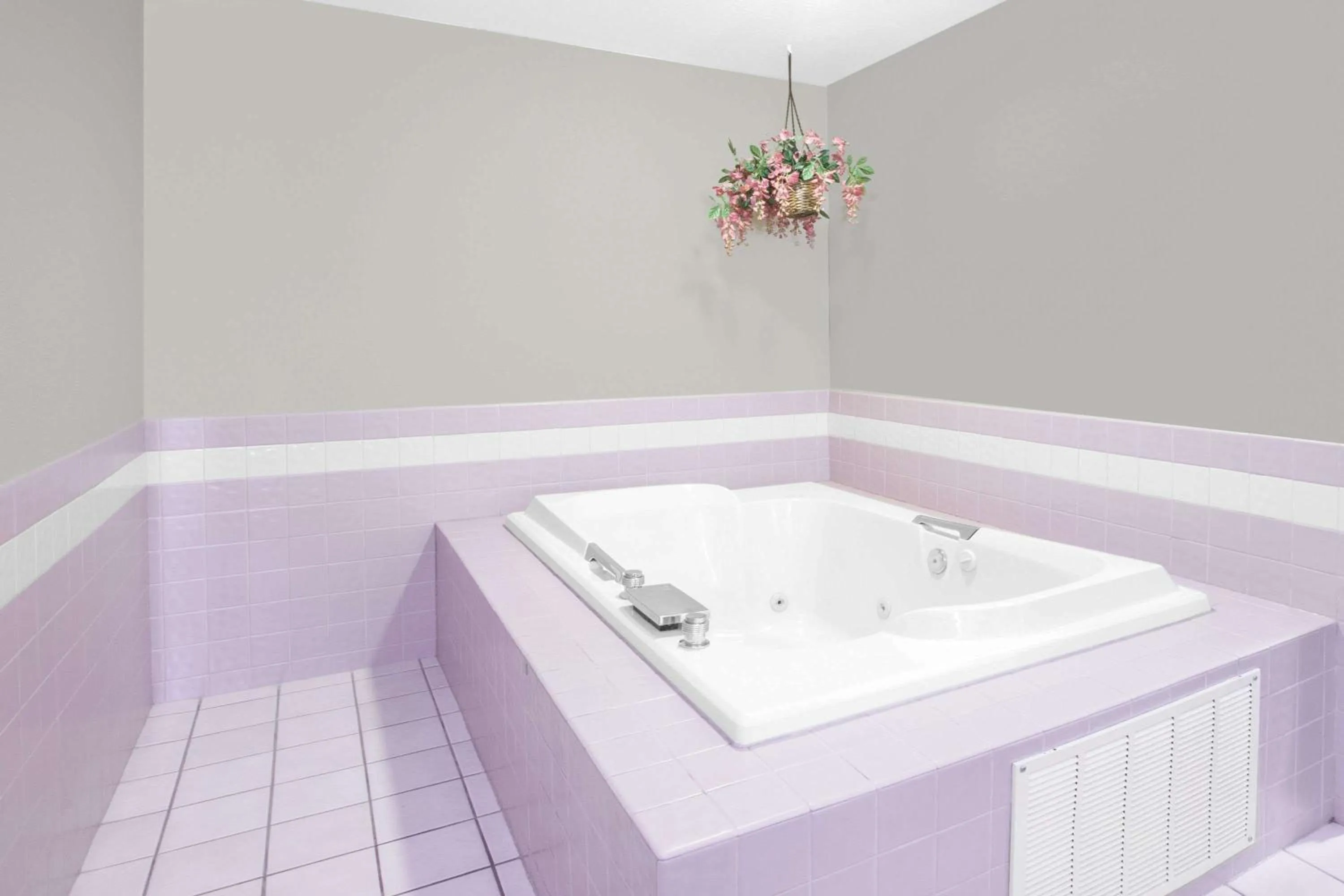 Bathroom in Super 8 by Wyndham Howe