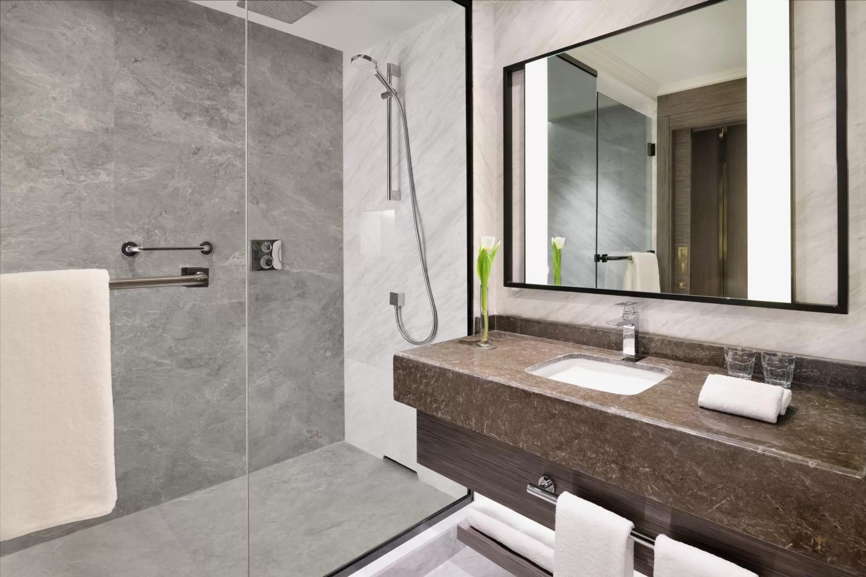 Classic King Room - Mid Floor in Al Ahsa InterContinental, an IHG Hotel