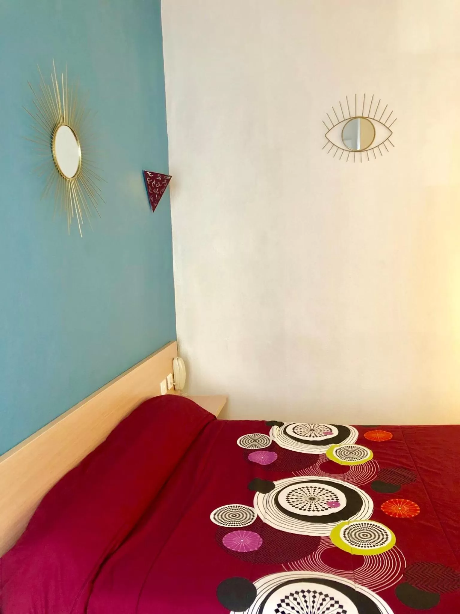 Photo of the whole room, Bed in Hôtel Colisée-Verdun Centre Gare Saint-Roch