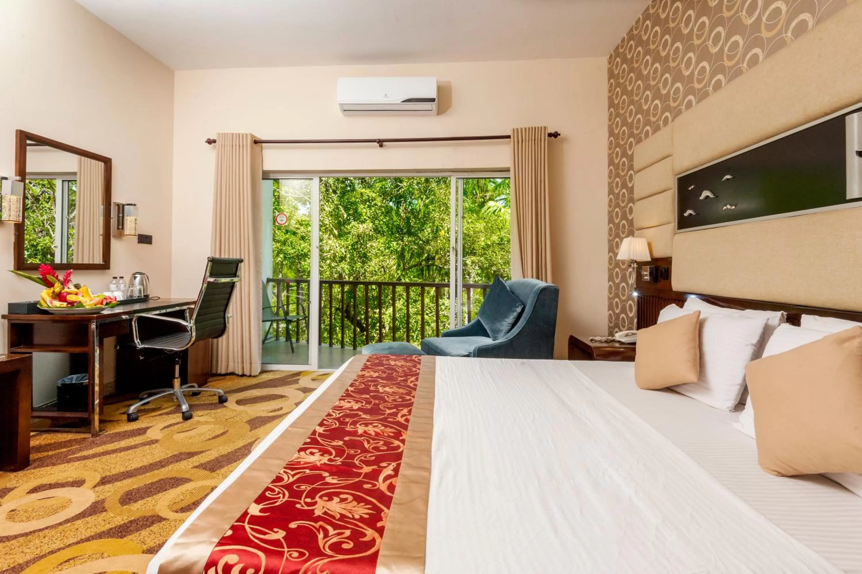 TV and multimedia, Bed in Heritage Hotel