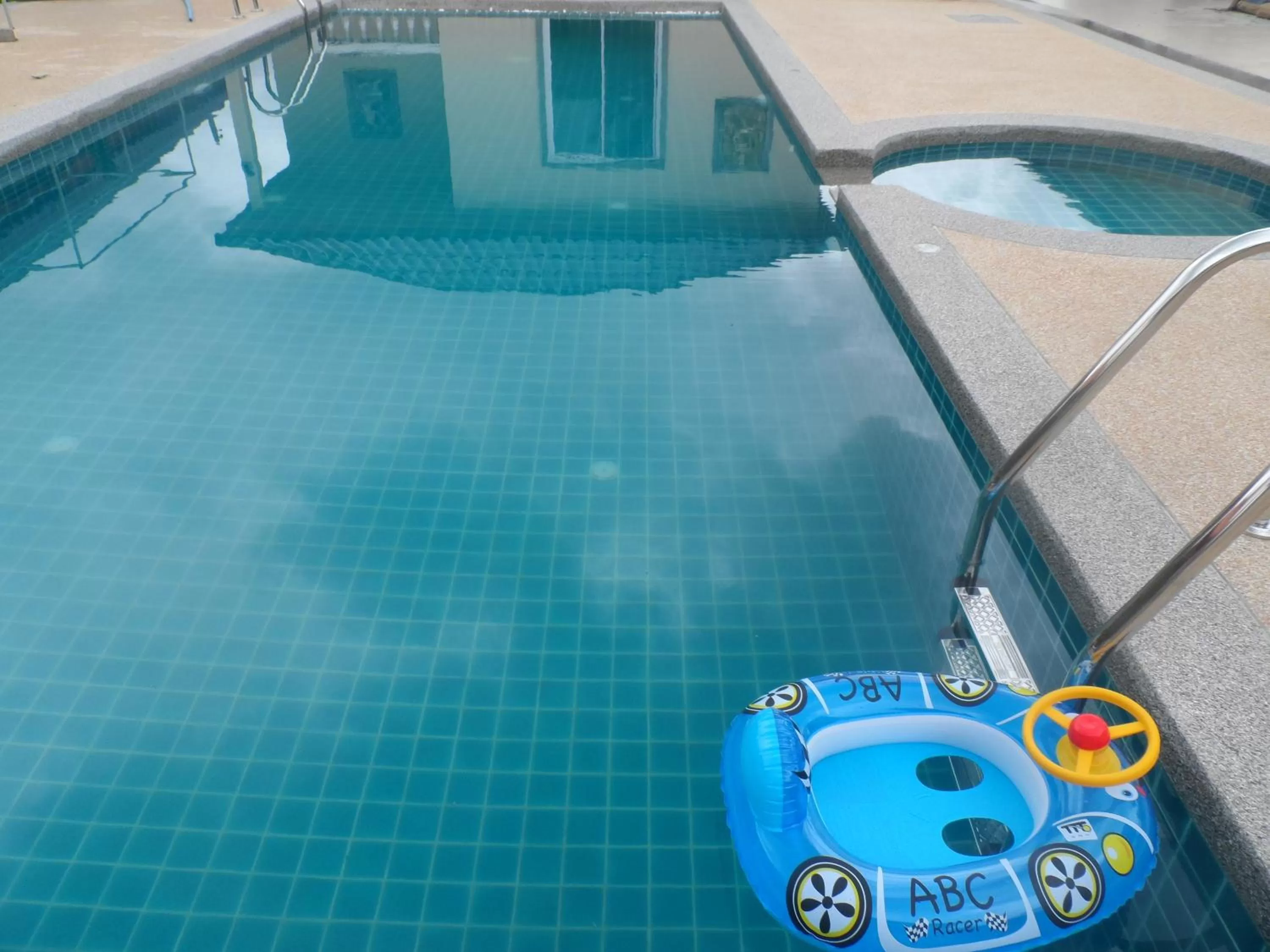 Swimming pool in Khaolak Summer House Resort