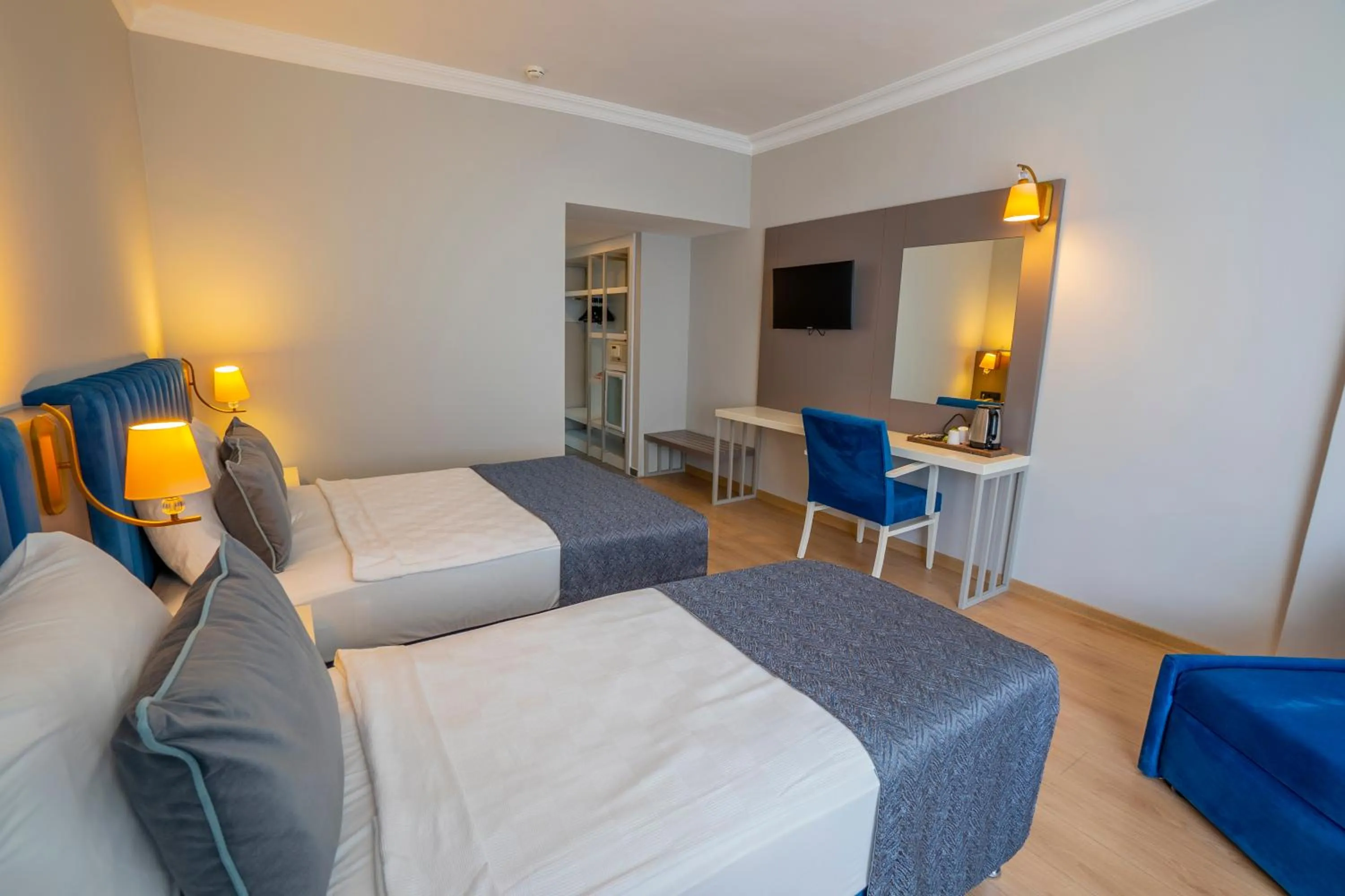 Large Single Room in Armas Bella Sun