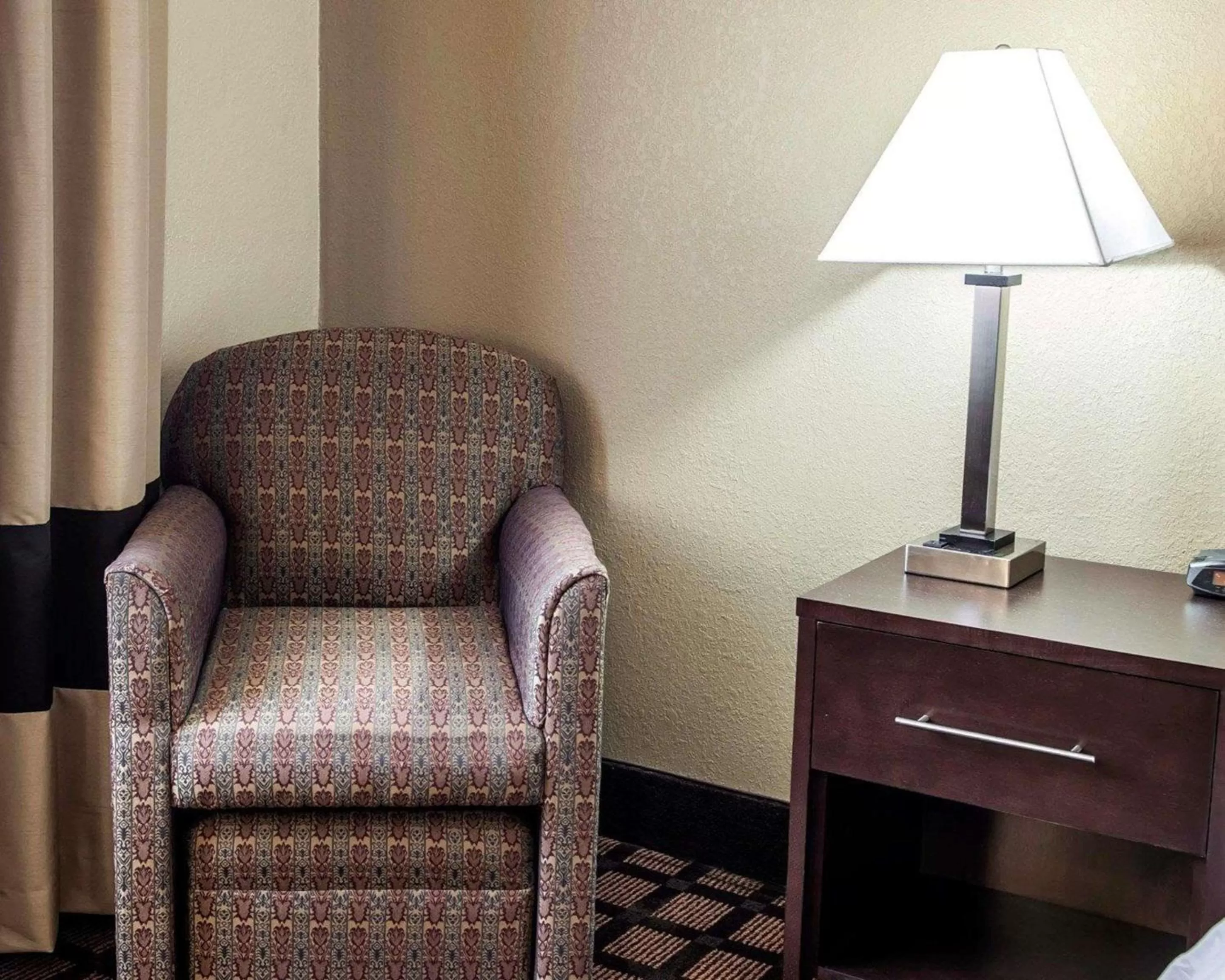 Photo of the whole room in Baymont by Wyndham Richmond I-70