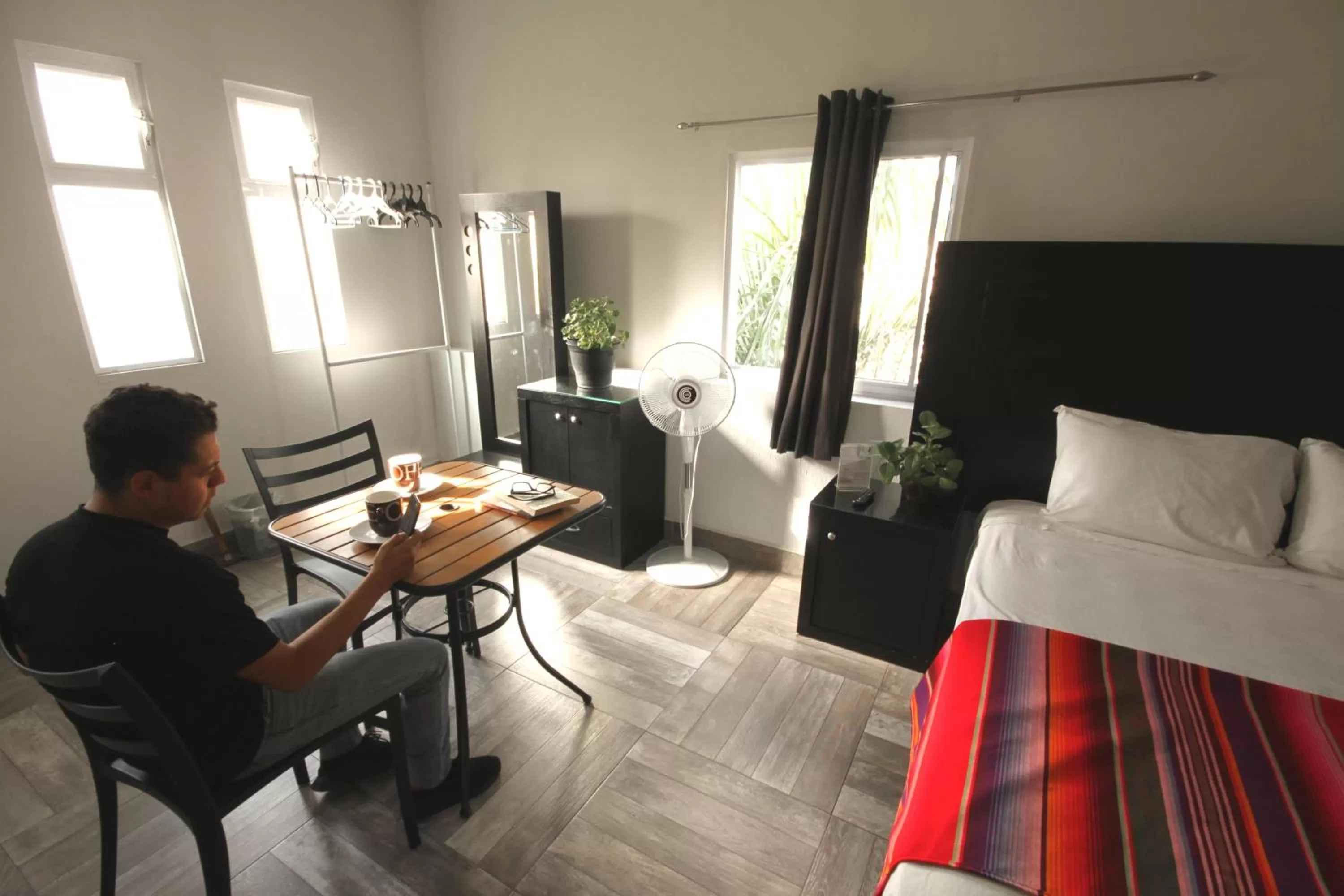 Living room, Bed in Hotel del Refugio