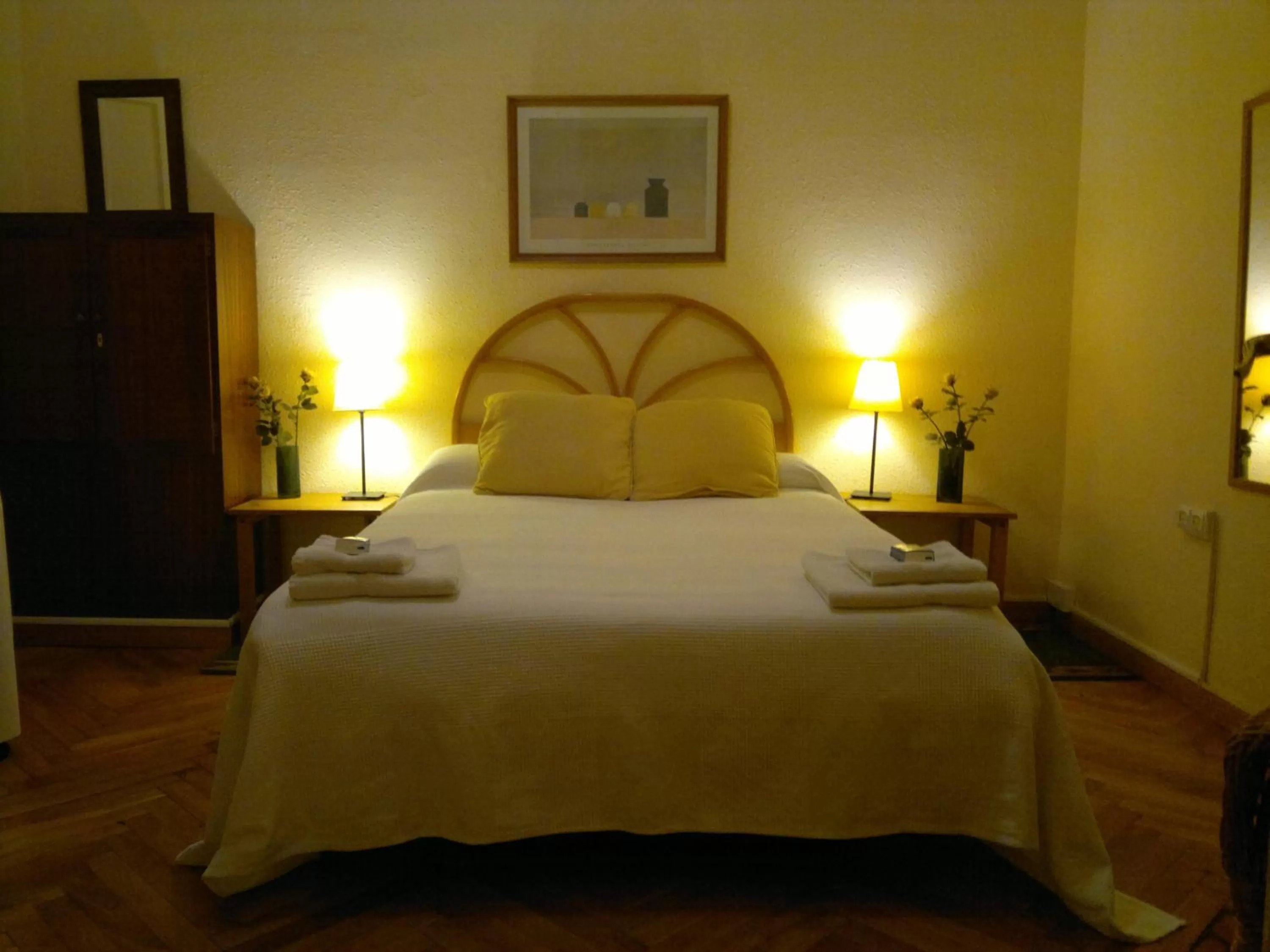 Bed in Ally's Bed&Breakfast,