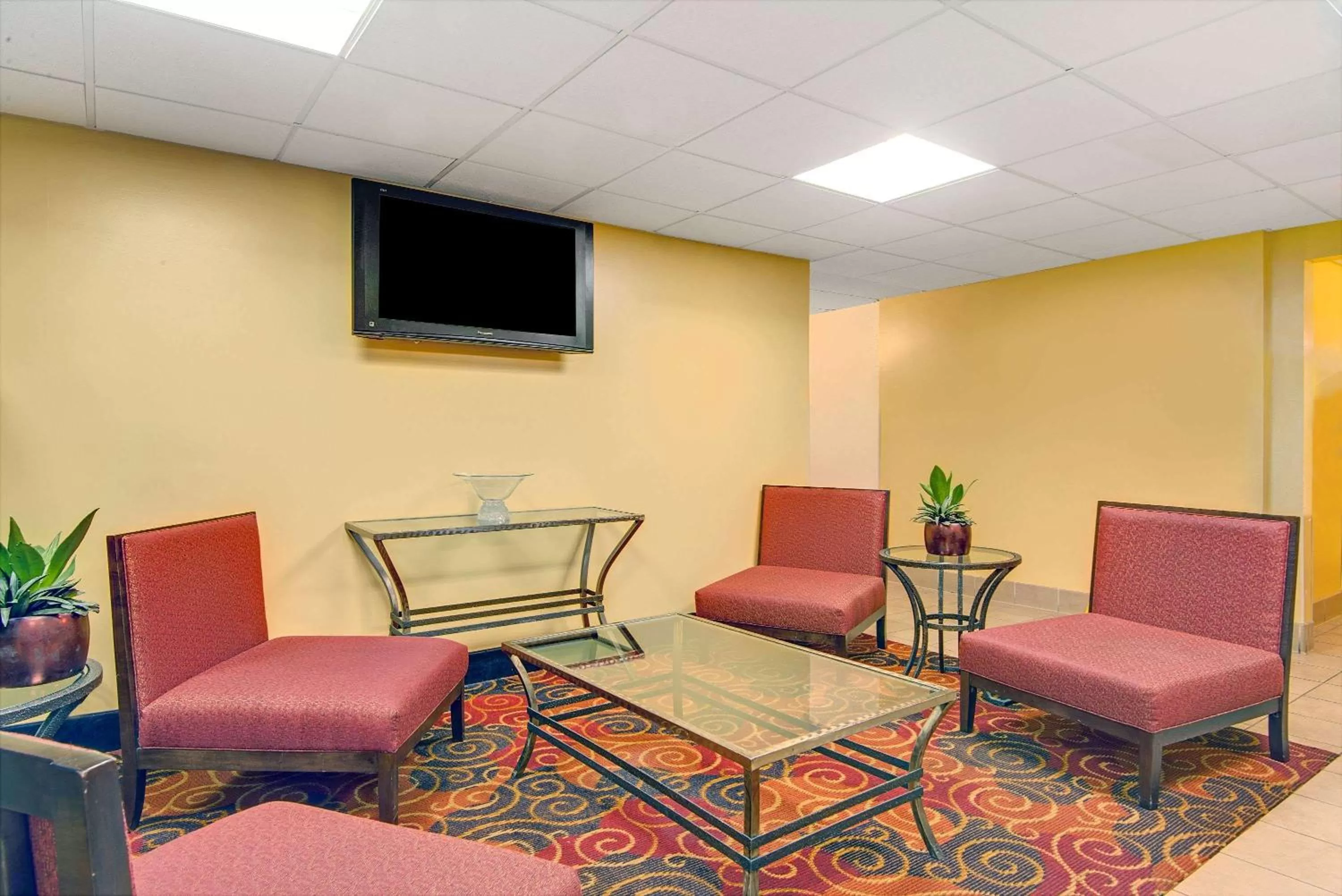 Lobby or reception in Super 8 by Wyndham Stamford/New York City Area