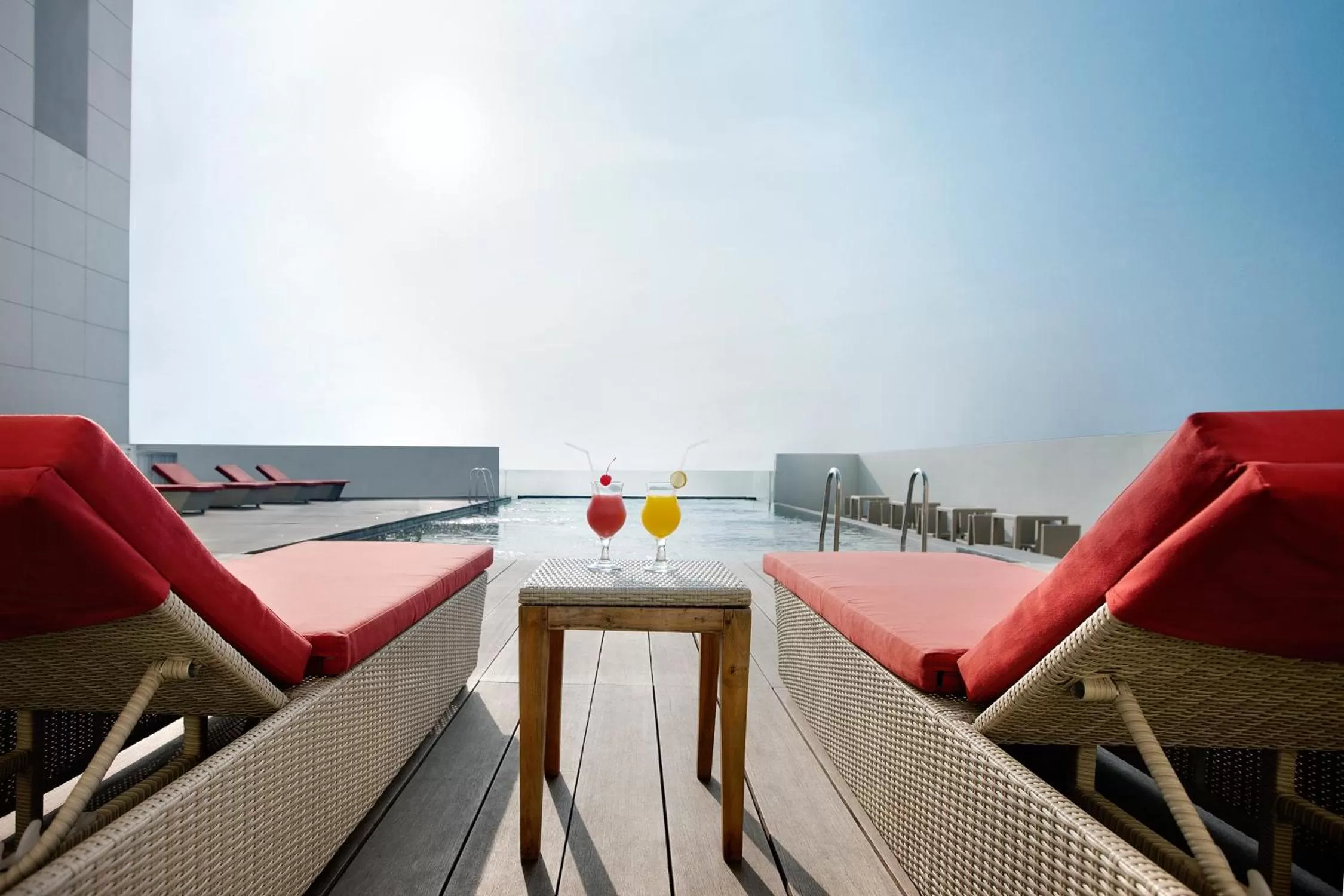 Swimming pool in Shakti Hotel Bandung