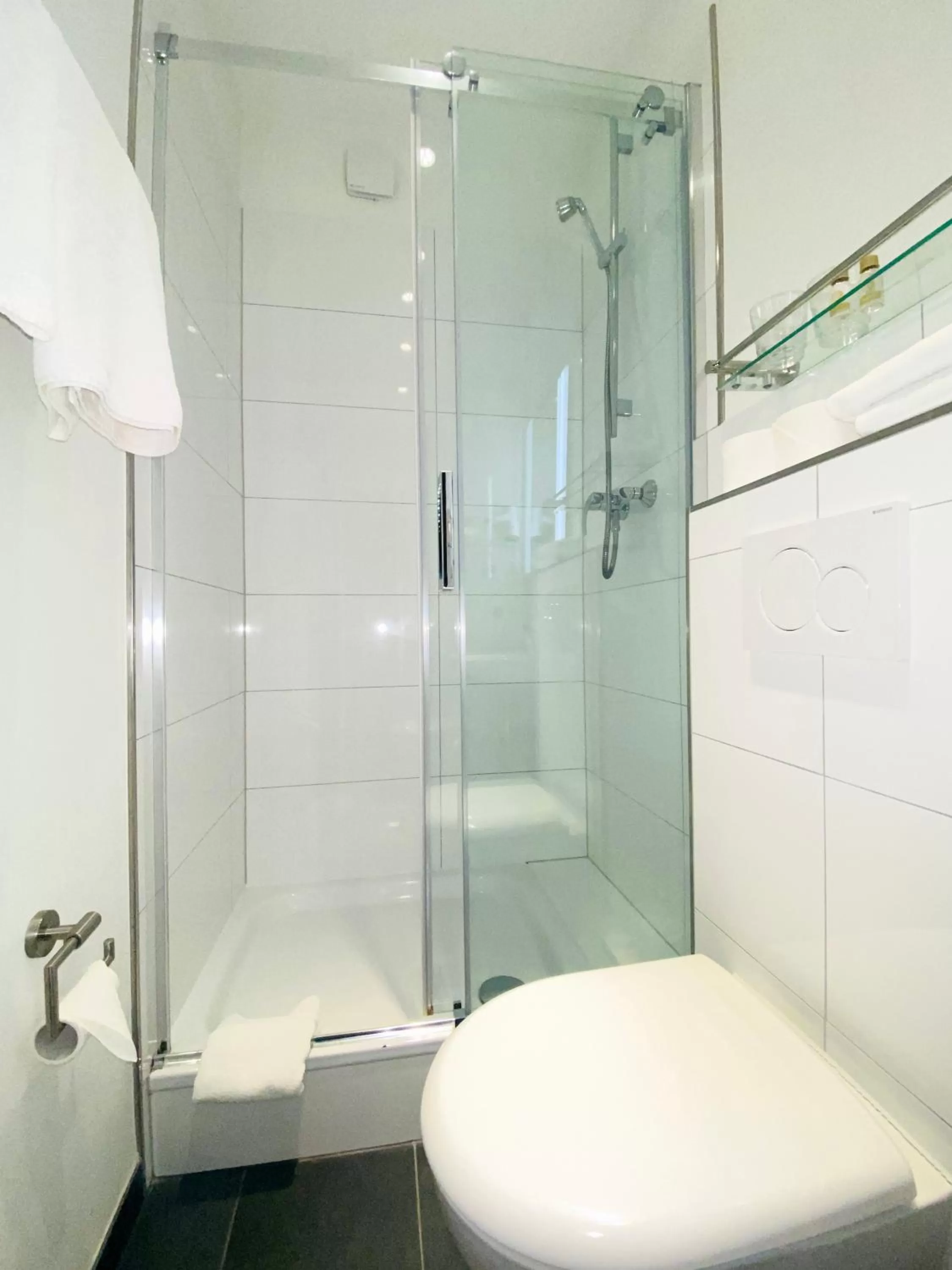 Shower in Hotel Hansehof