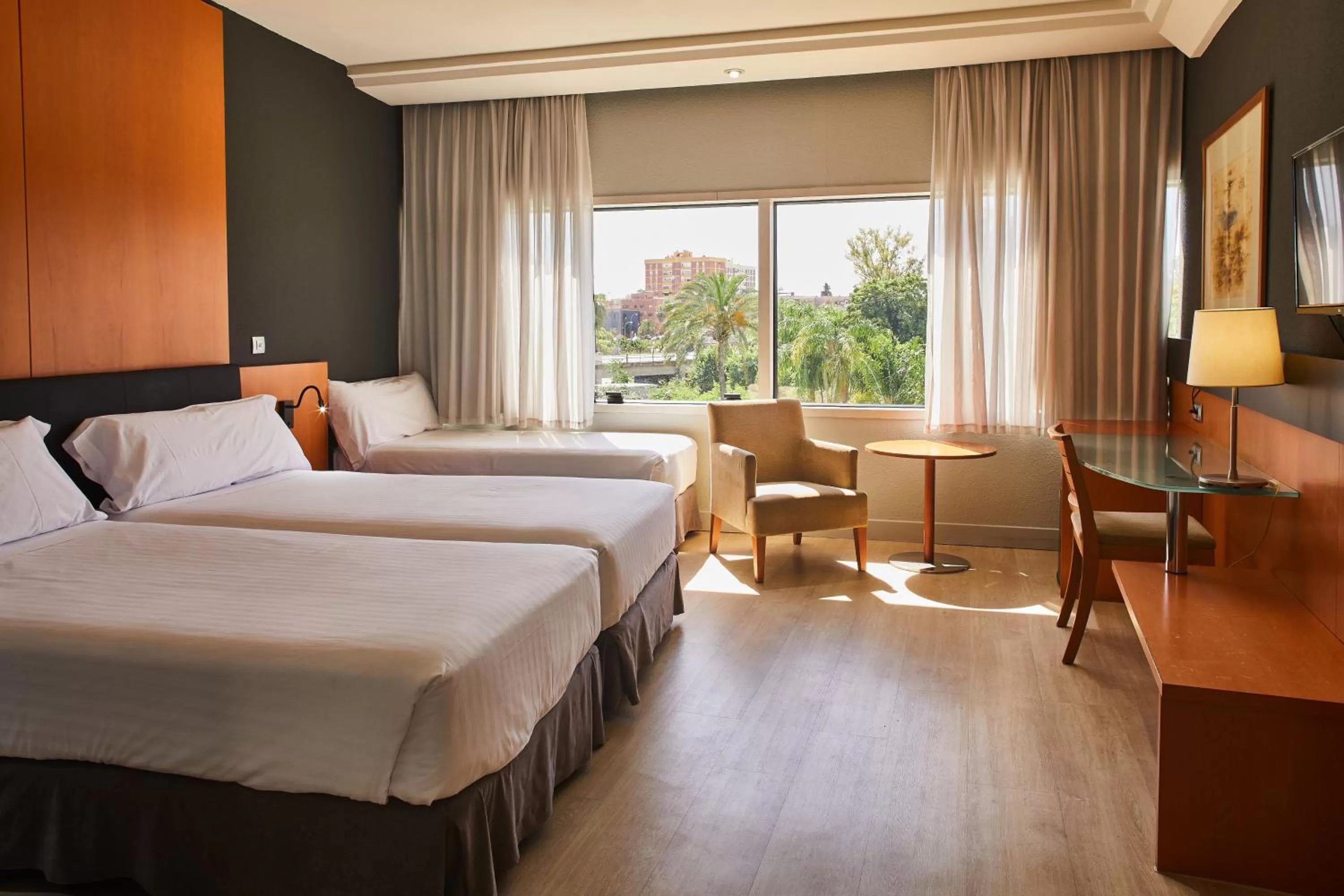 Photo of the whole room, Bed in Silken Al-Andalus Palace