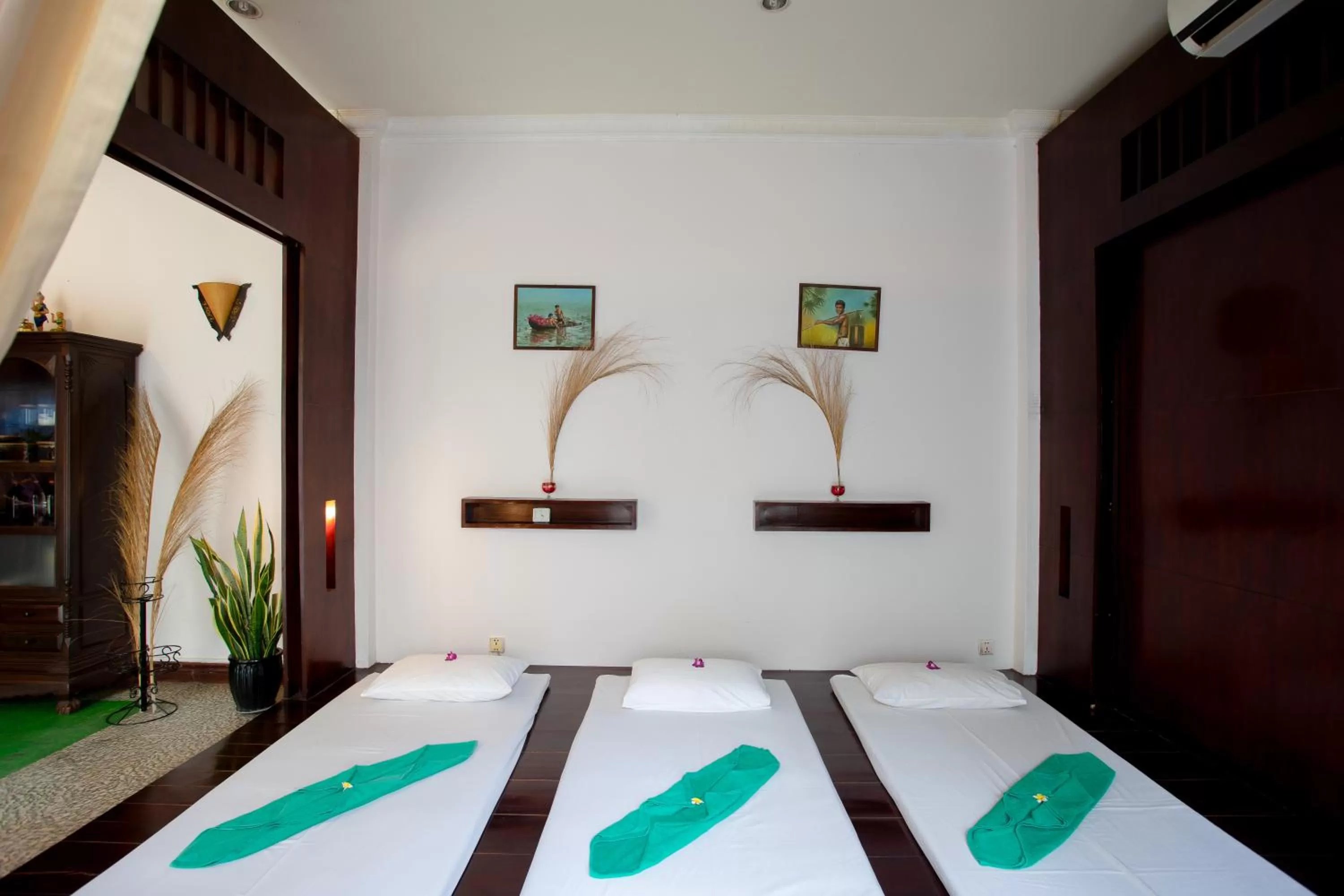 Massage, Bed in Angkor Holiday Hotel