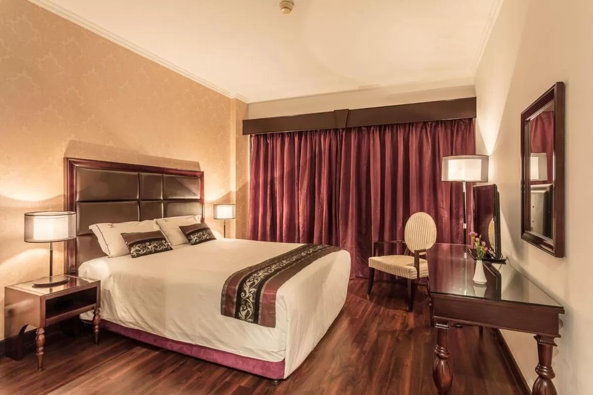 Photo of the whole room, Bed in Hotel Vip Grand Maputo