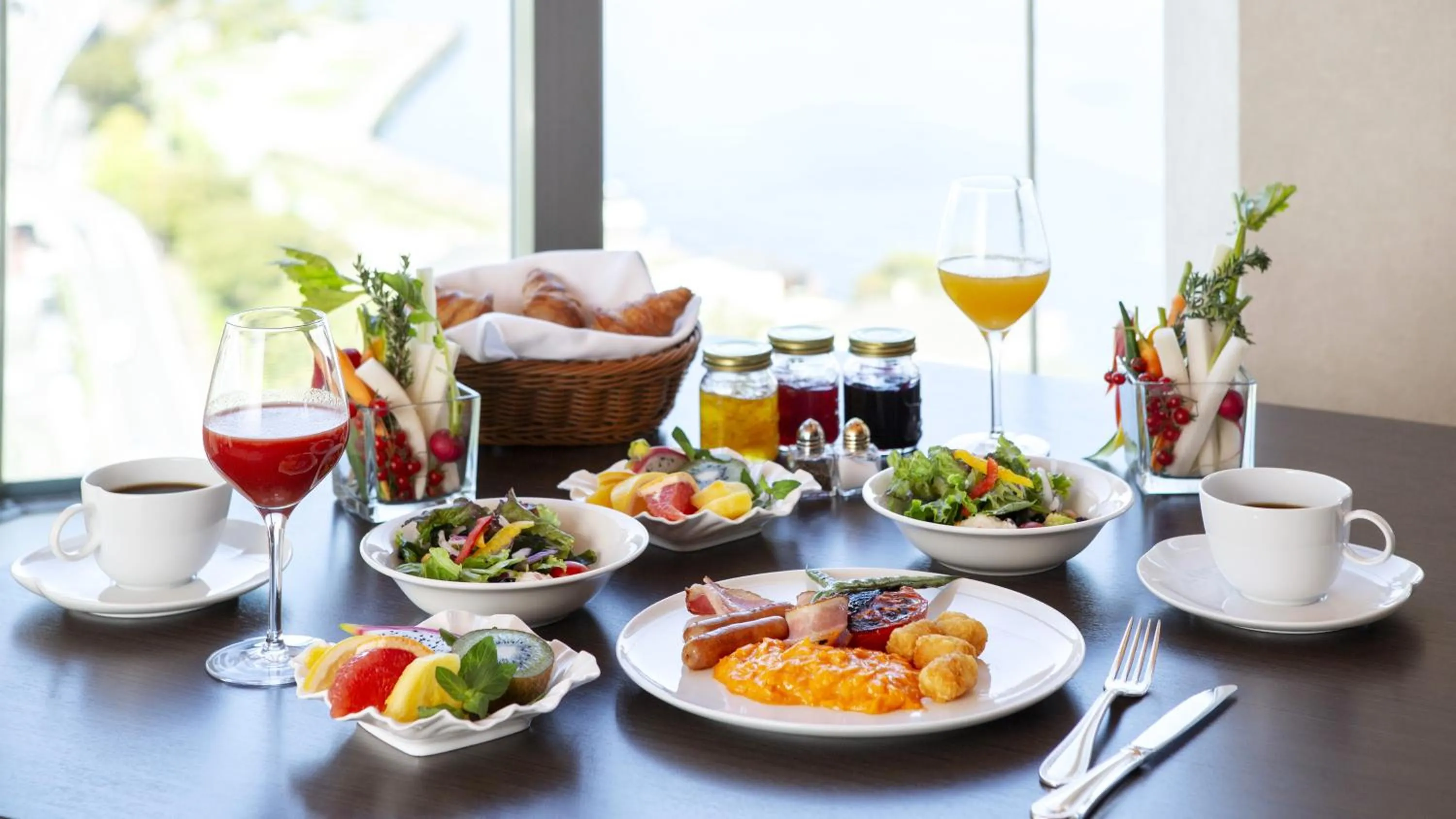 Restaurant/places to eat in Mercure Yokosuka