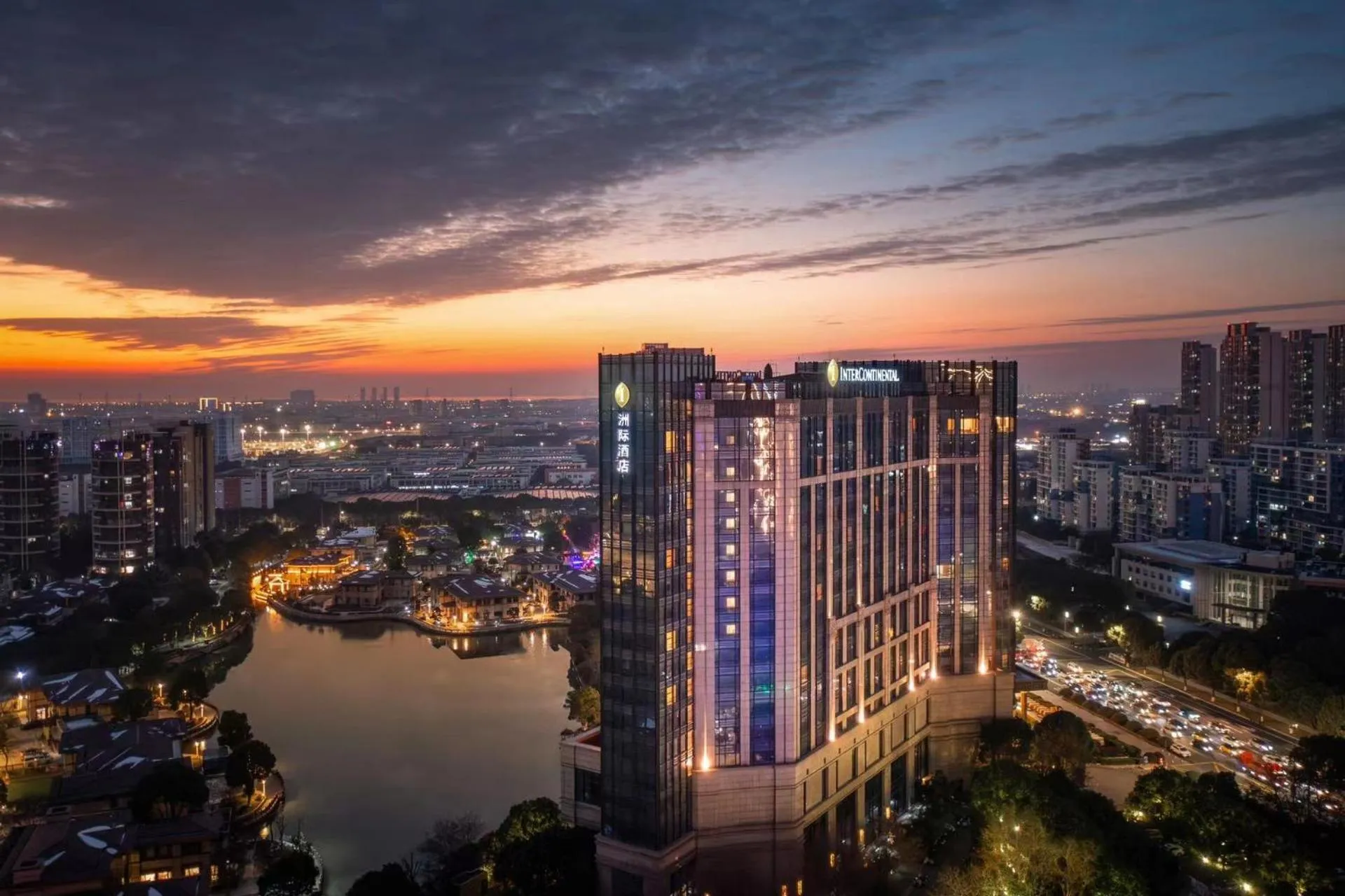 Night in InterContinental Changzhou by IHG