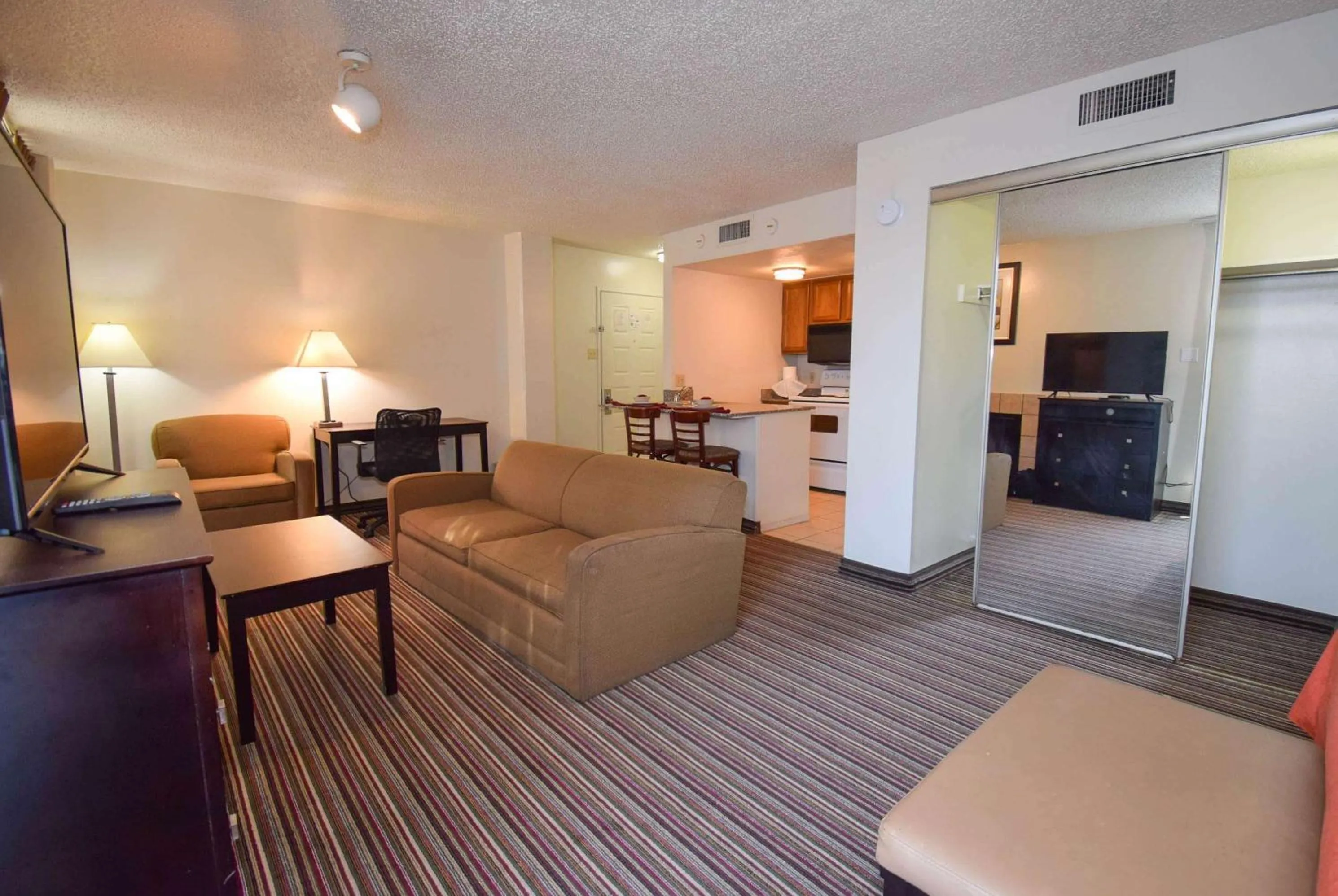 Photo of the whole room in Hawthorn Extended Stay by Wyndham Richardson
