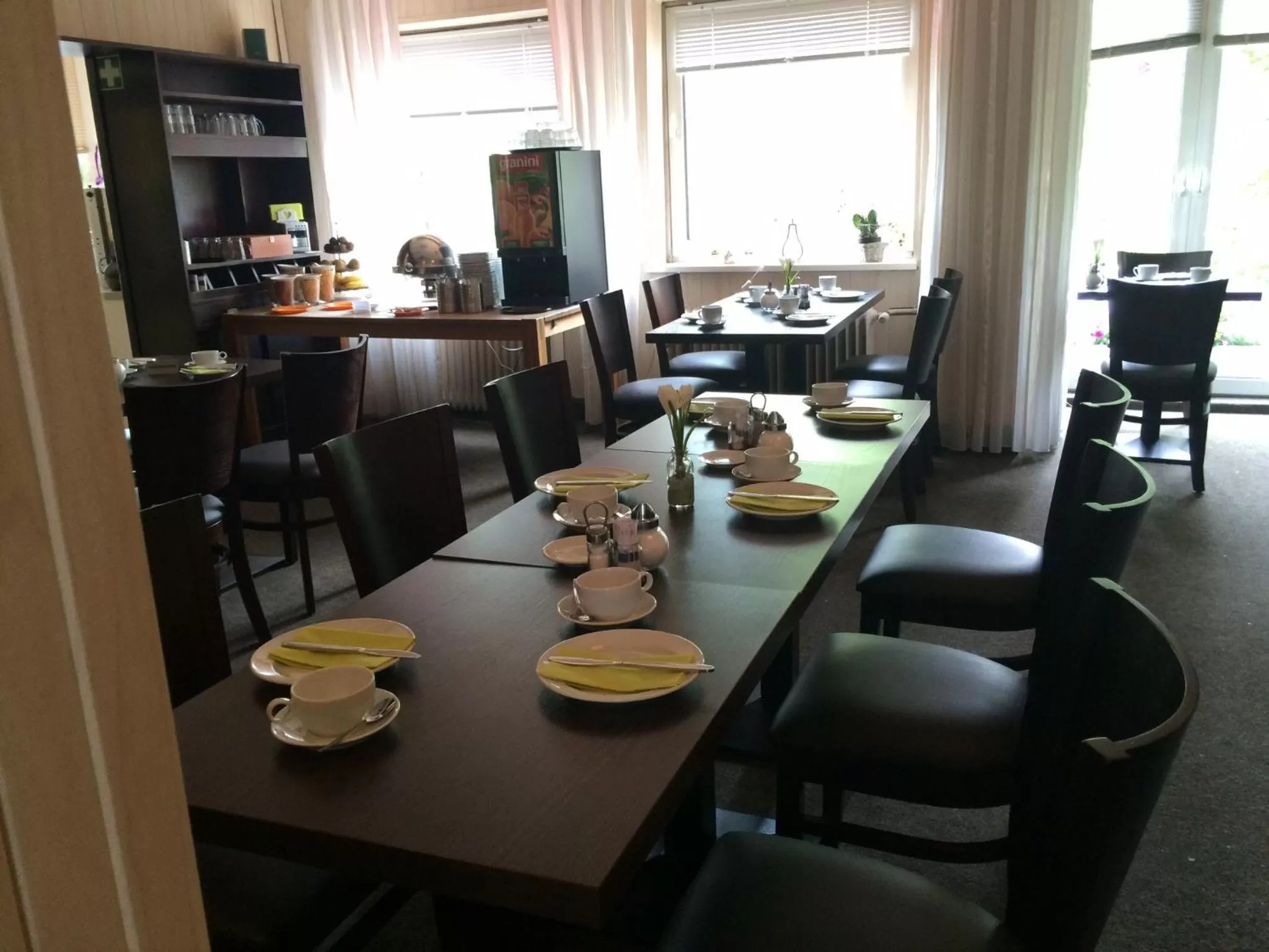 Restaurant/places to eat in Hotel Imperial