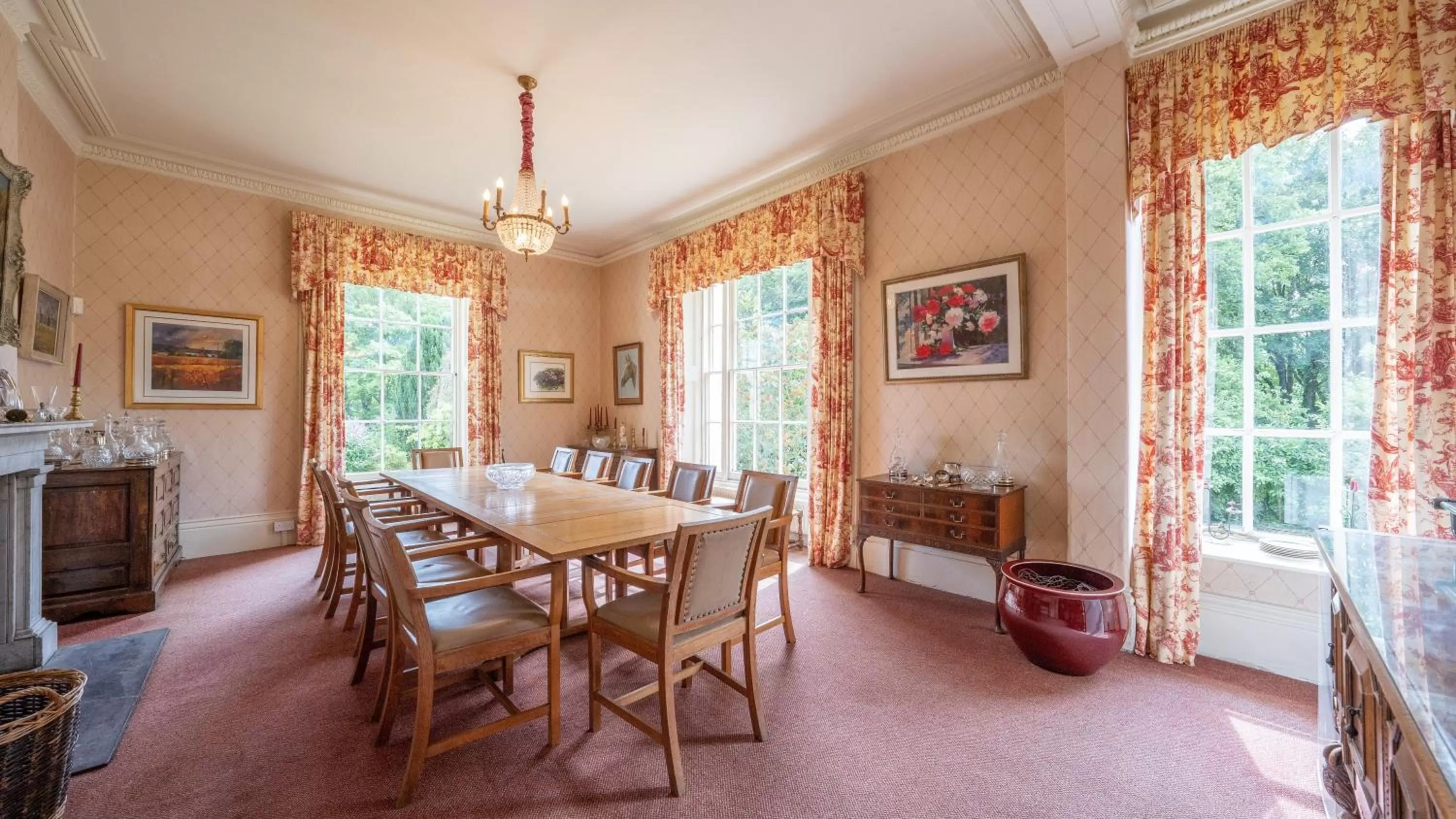 Dining Area in Pantybeiliau House Bed & Breakfast