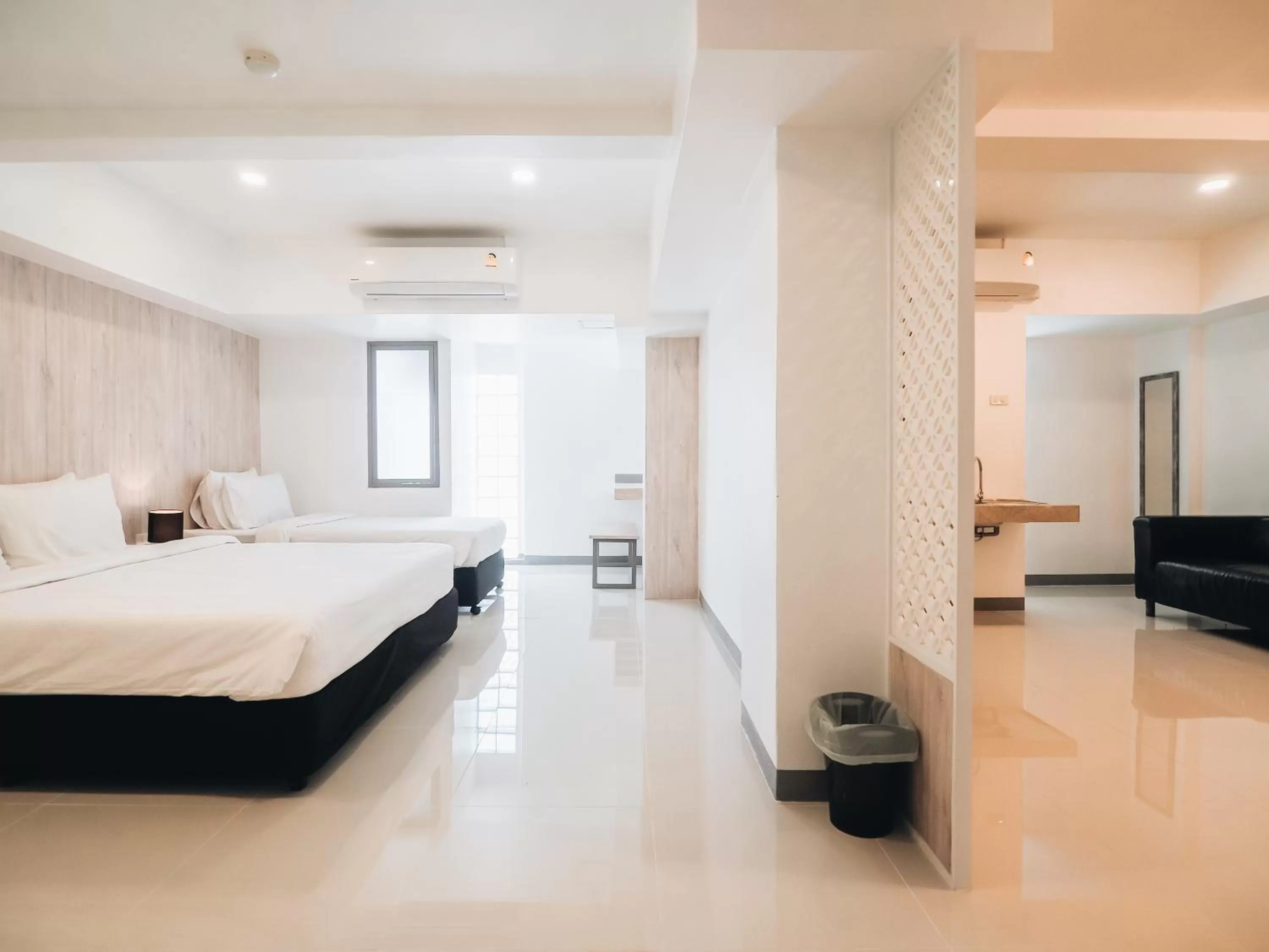 Photo of the whole room, Bed in Loyy Hotel