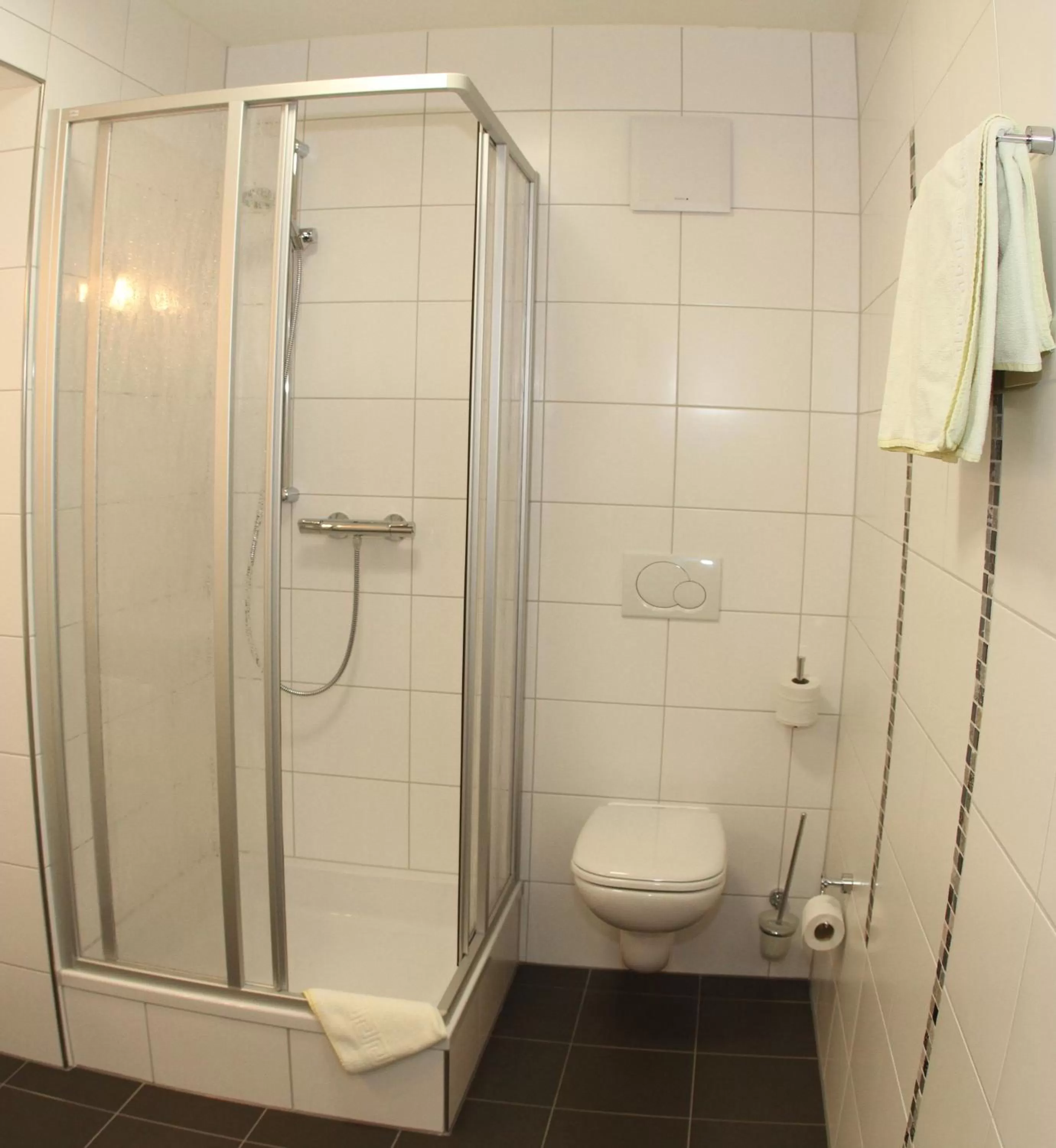 Bathroom in Frühstückshotel Landgasthof Kramer