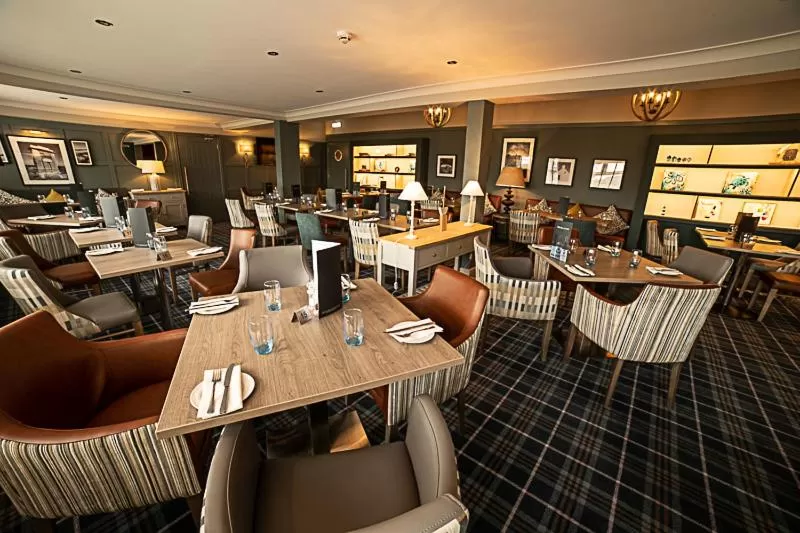 Restaurant/places to eat in Dunmuir Hotel