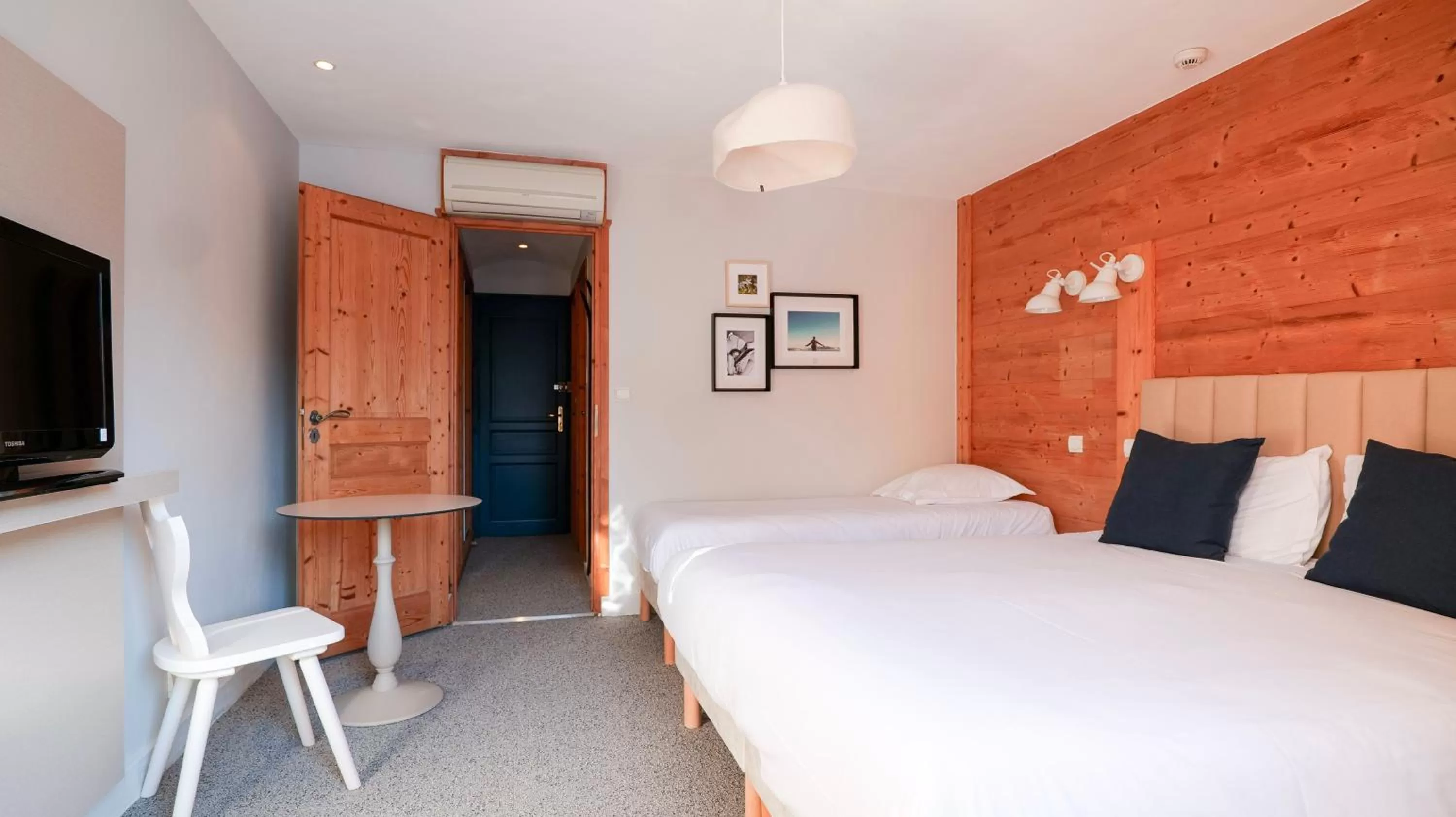 Bed in Hôtel des 2 Gares