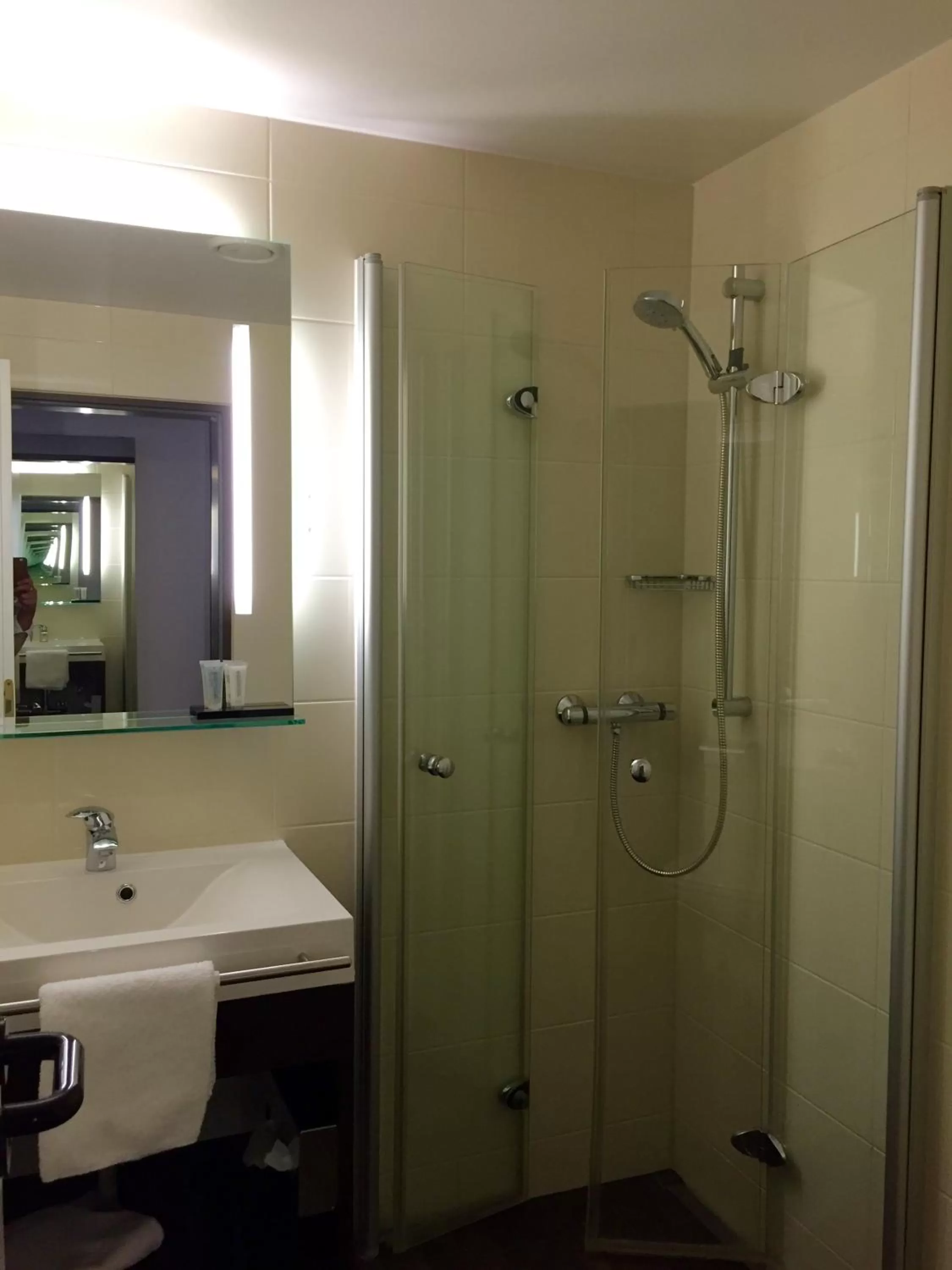 Shower in Hotel Lippischer Hof