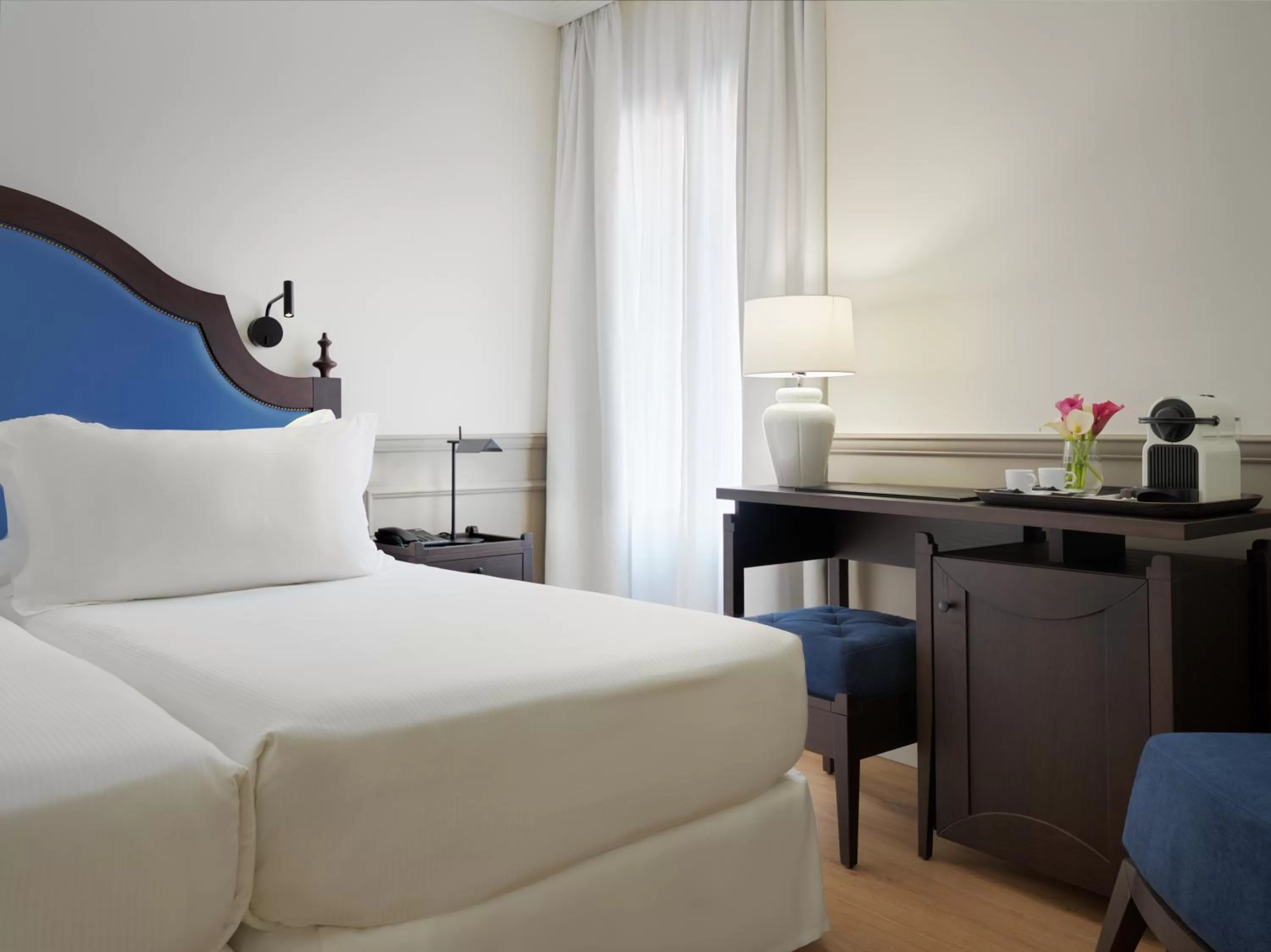 Decorative detail, Bed in H10 Corregidor Boutique Hotel