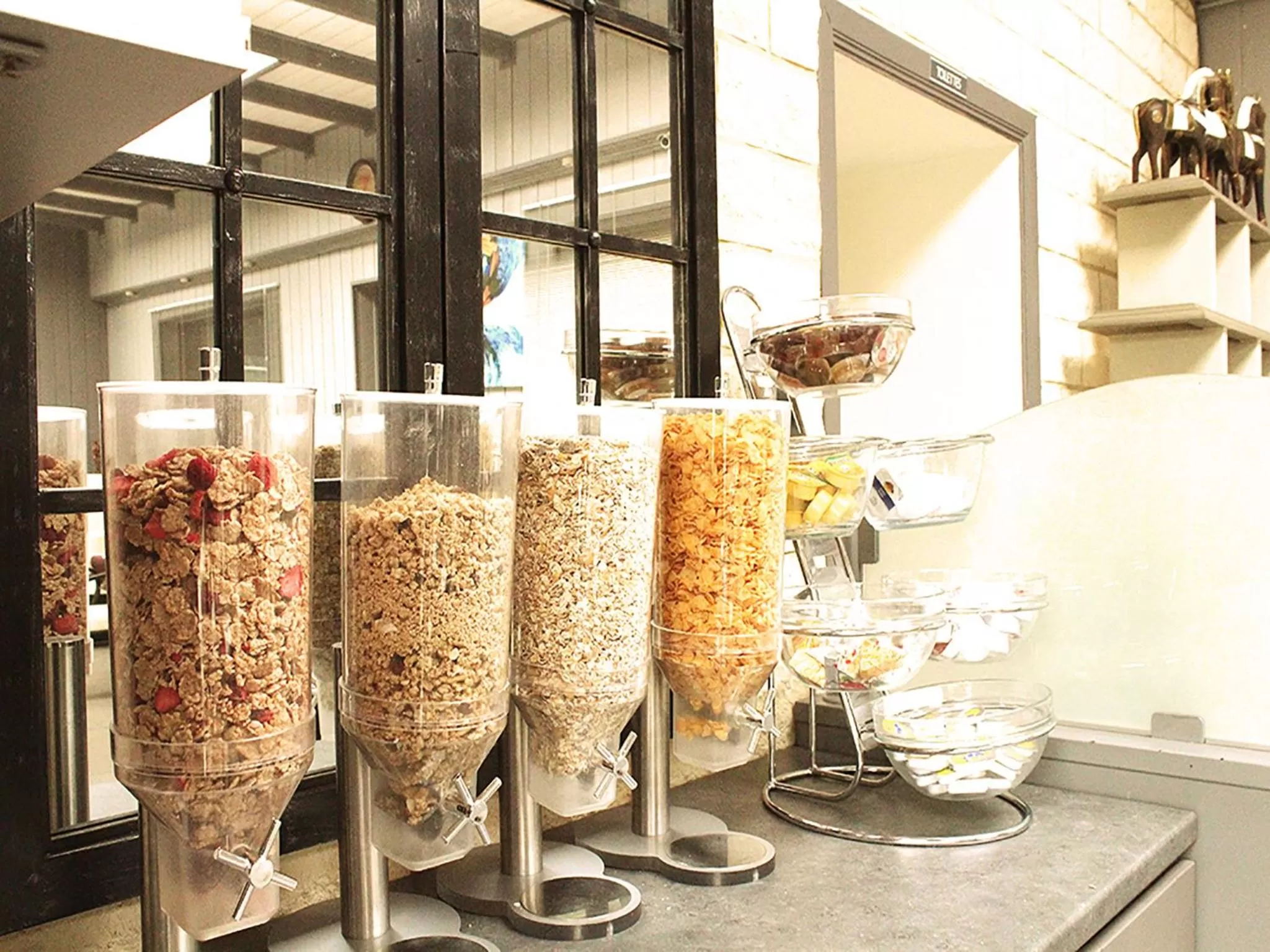 Continental breakfast in Hotel Taormina Brussels Airport