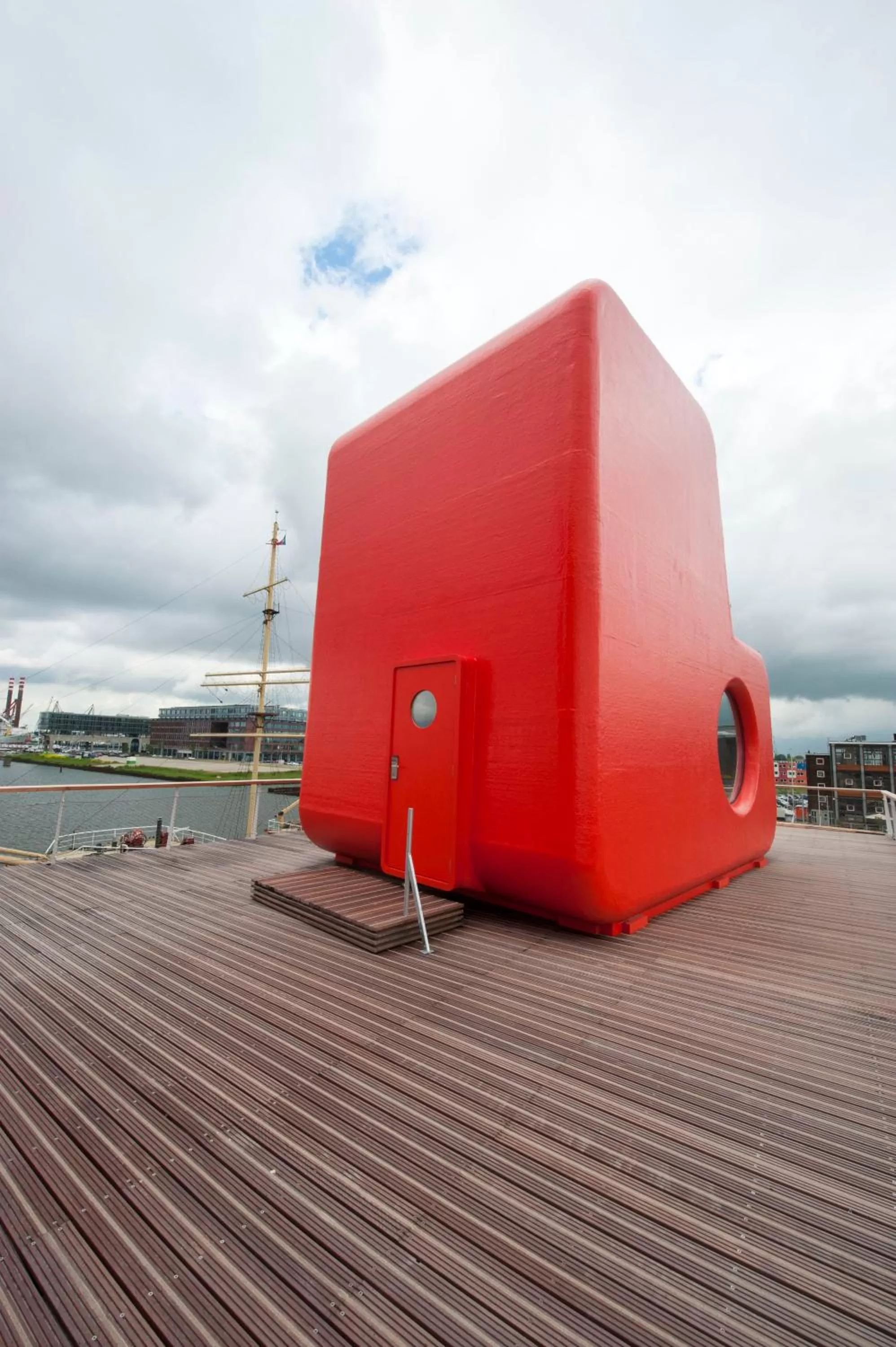 Photo of the whole room in Botel