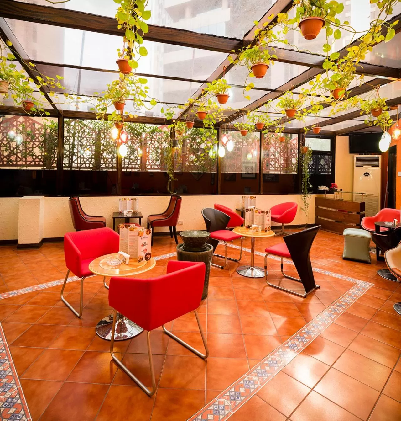 Coffee/tea facilities, Restaurant/Places to Eat in Inn & Go Kuwait Plaza