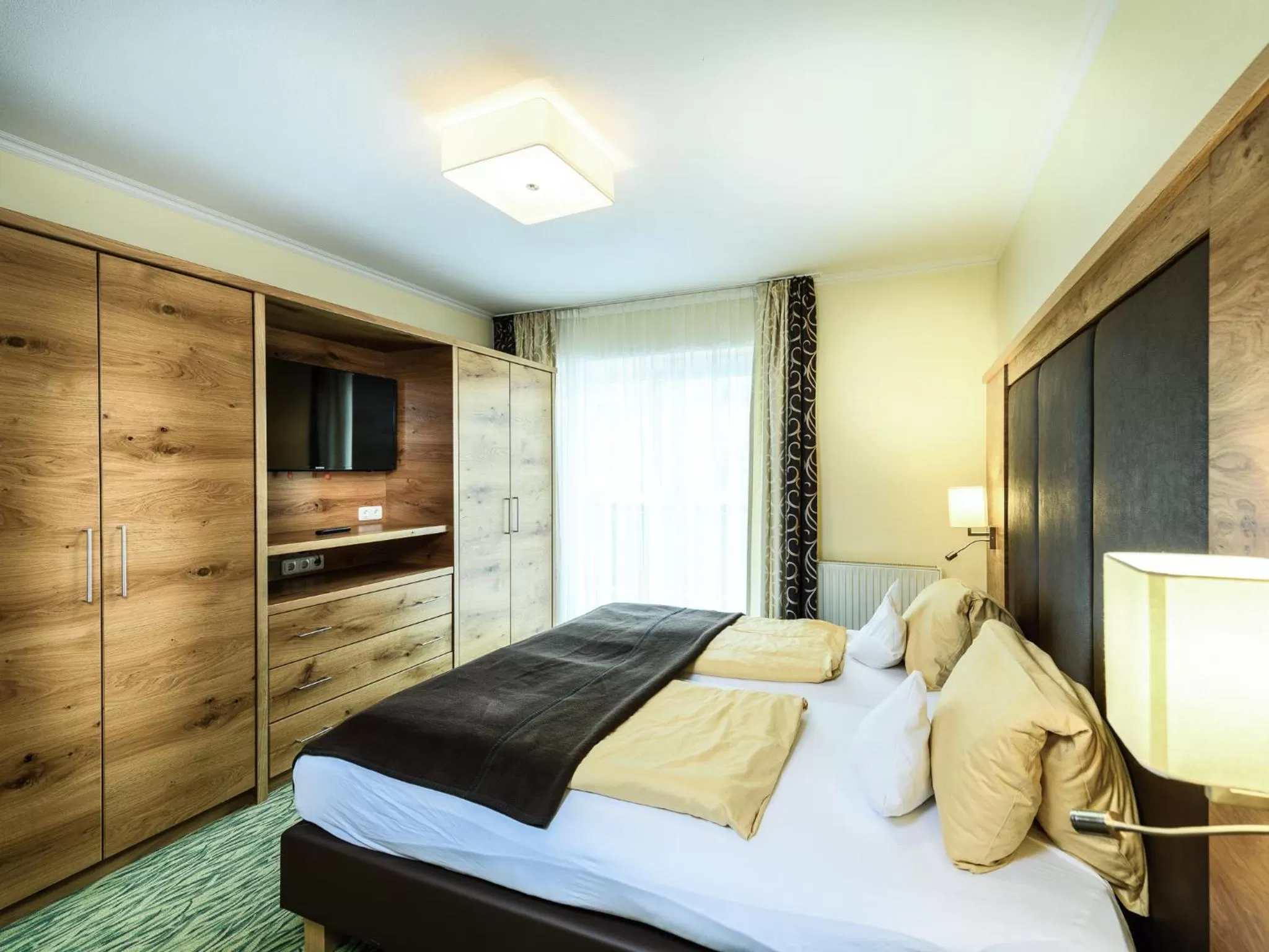 Photo of the whole room, Bed in Hotel Victoria