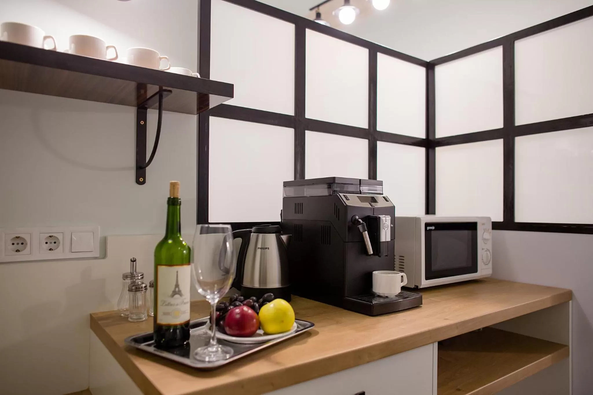 Kitchen or kitchenette in Art Deco Central Rooms