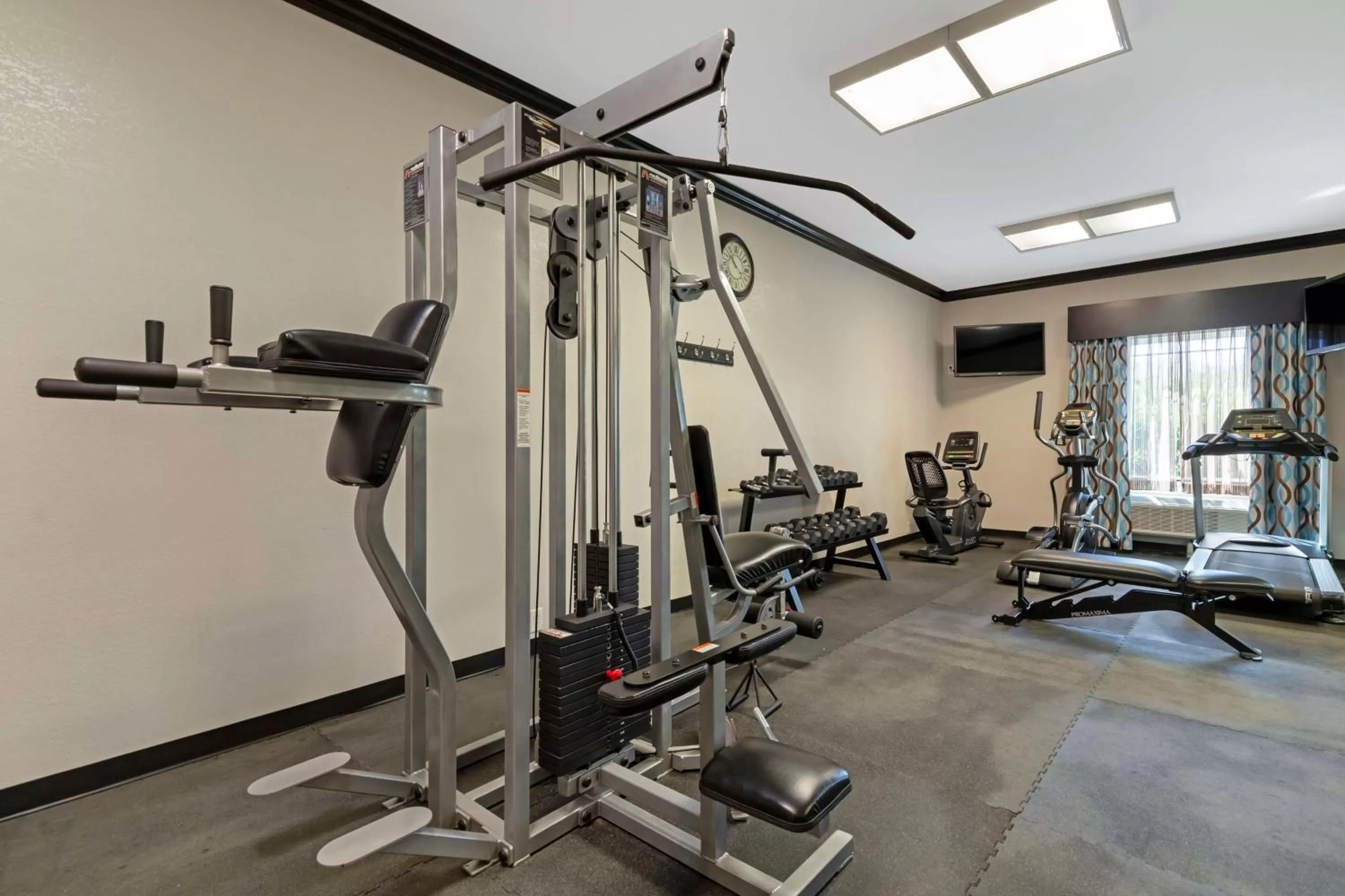 Fitness centre/facilities in Best Western Plus Pleasanton Hotel